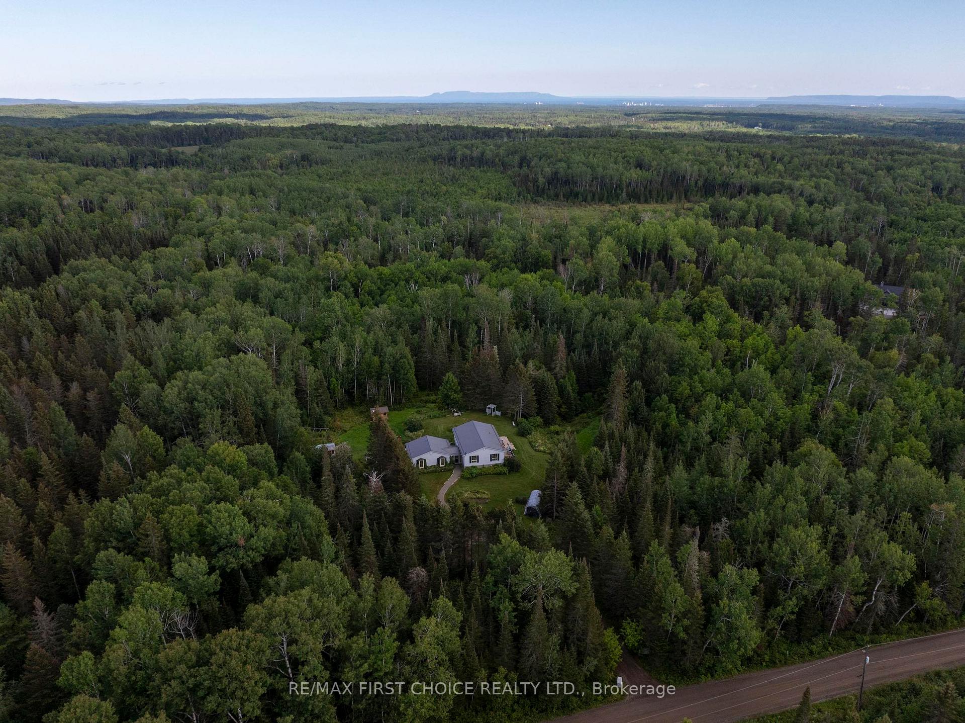 Photo 10 of 230 Gus Wouri Road, Thunder Bay, McIntyre North — HOMEH