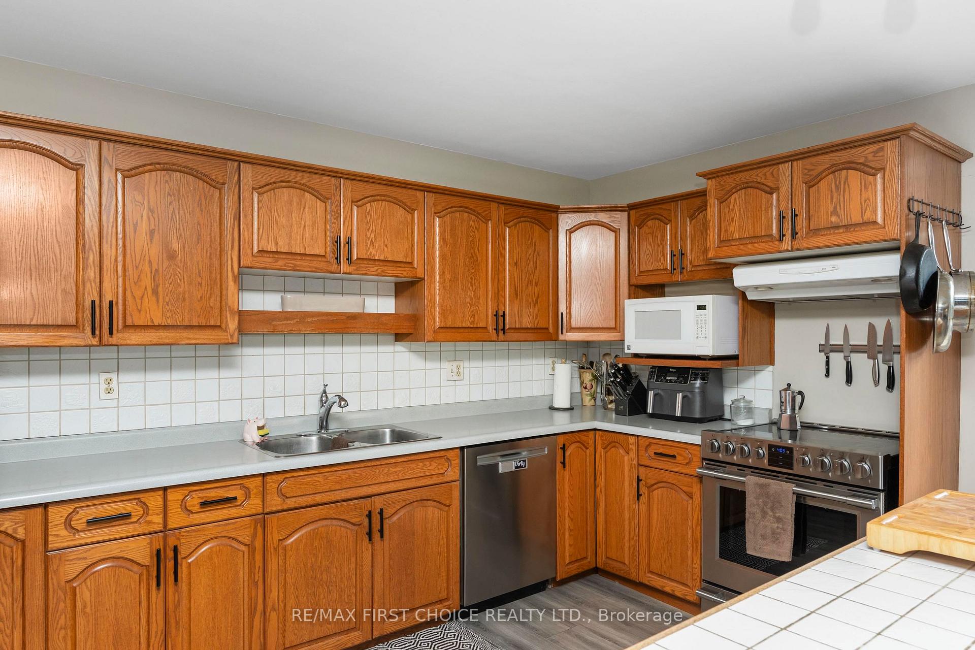 Photo 22 of 230 Gus Wouri Road, Thunder Bay, McIntyre North — HOMEH