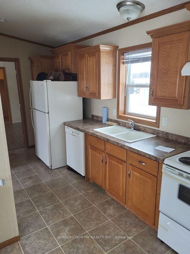Photo 10 of Unit #17, 638 McGogy Road, Kenora Remote Area, Oxdrift — HOMEH