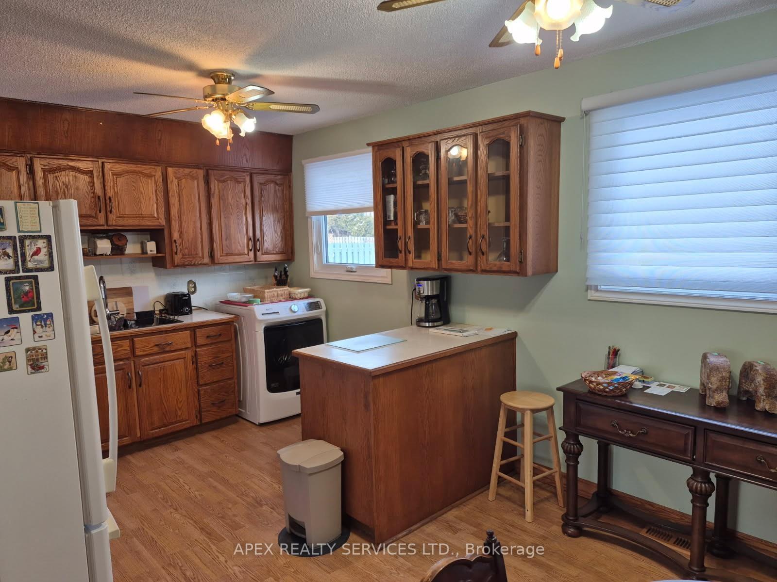Photo 7 of 630 Hollylane, Thunder Bay, West End — HOMEH