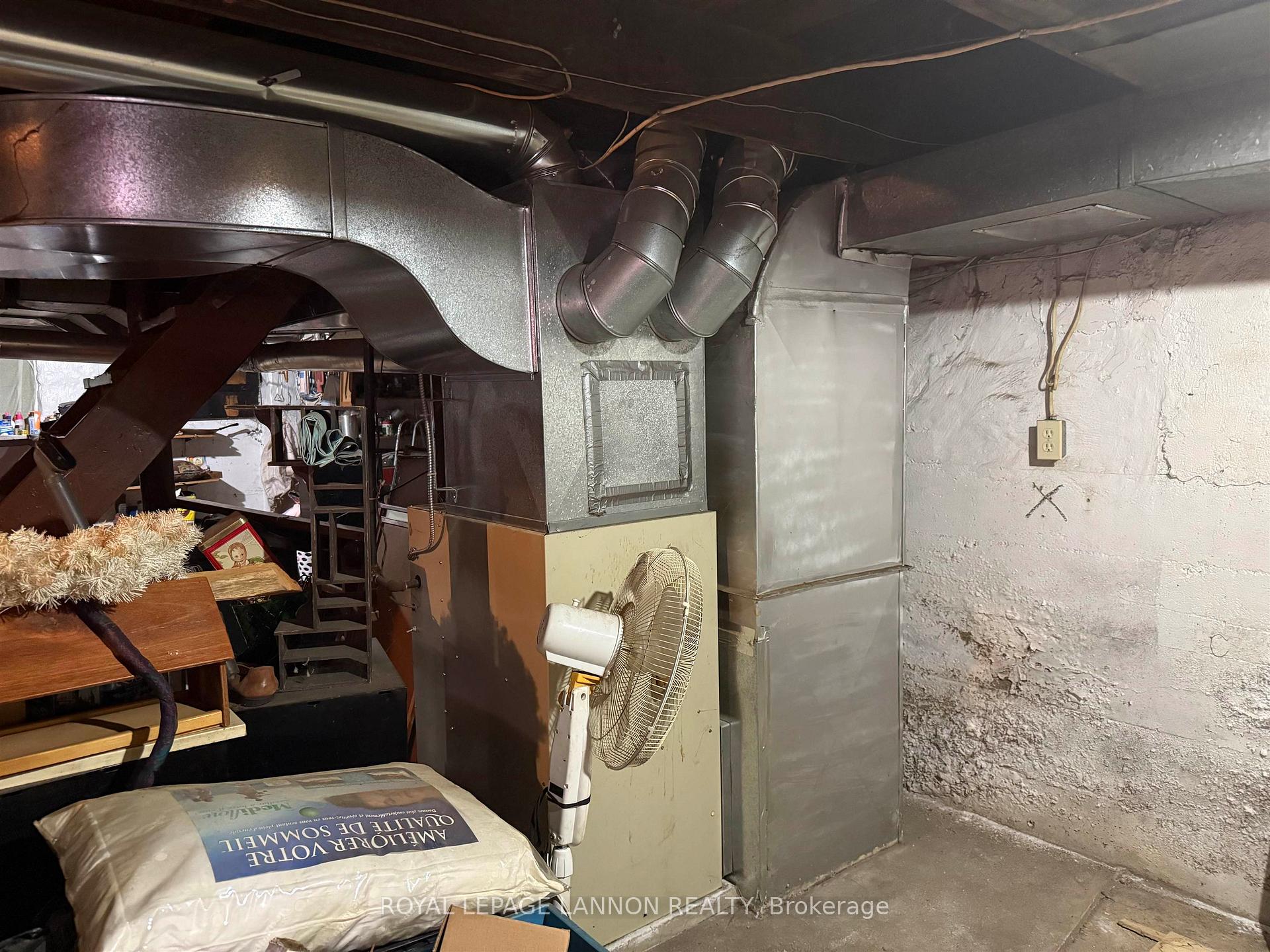 Photo 41 of 327 Robertson Street, Thunder Bay, East End — HOMEH