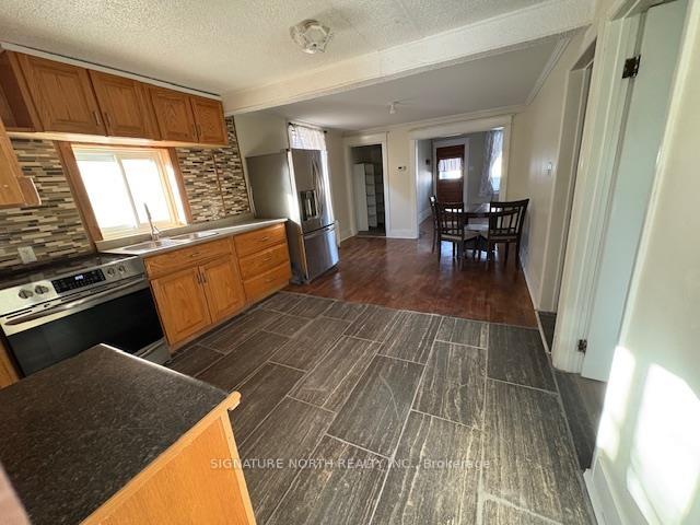 Photo 11 of 59 Ontario Street, Thunder Bay, Court / Cumberland — HOMEH