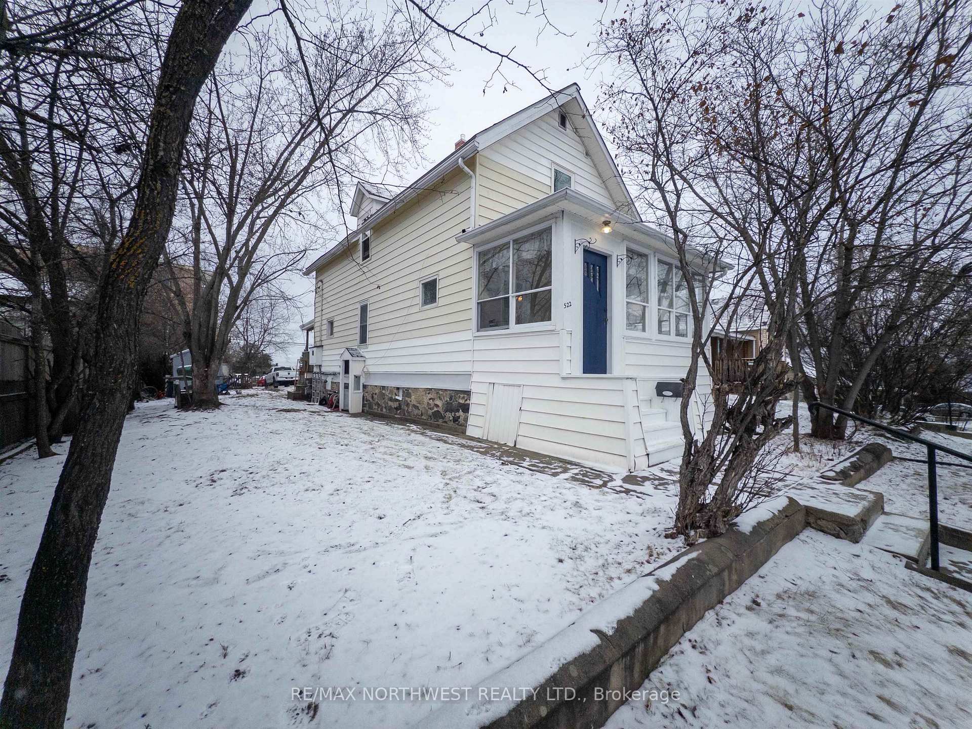 Photo 5 of 522 Third Avenue South, Kenora, Lakeside — HOMEH