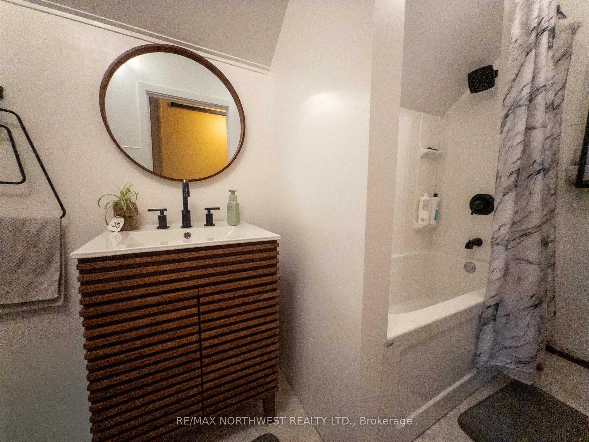 Photo 30 of 522 Third Avenue South, Kenora, Lakeside — HOMEH