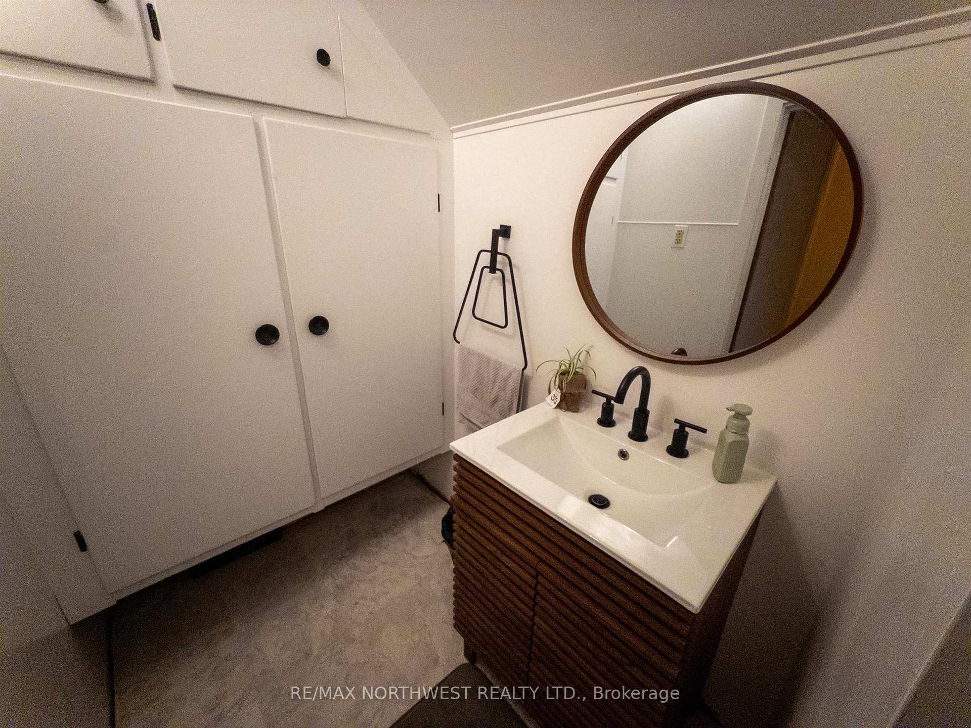 Photo 31 of 522 Third Avenue South, Kenora, Lakeside — HOMEH