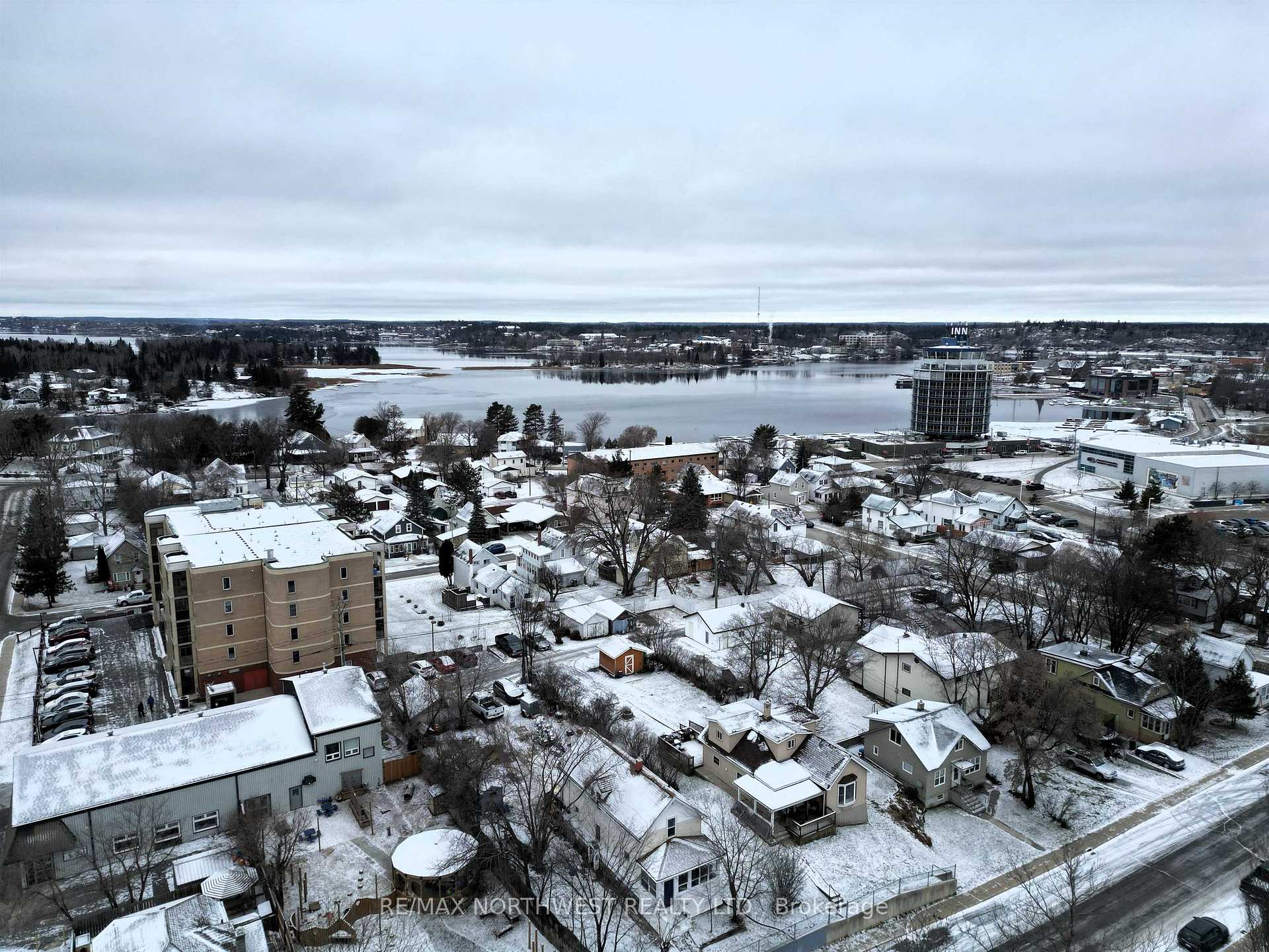 Photo 41 of 522 Third Avenue South, Kenora, Lakeside — HOMEH