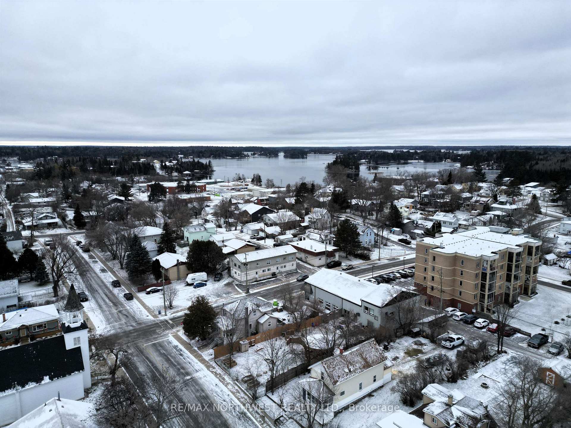 Photo 42 of 522 Third Avenue South, Kenora, Lakeside — HOMEH