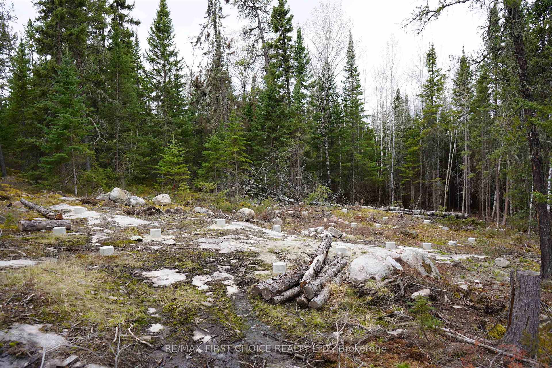Photo 38 of 1 Gunn Lake Road, Kenora Remote Area, Minaki-Winnepeg River — HOMEH