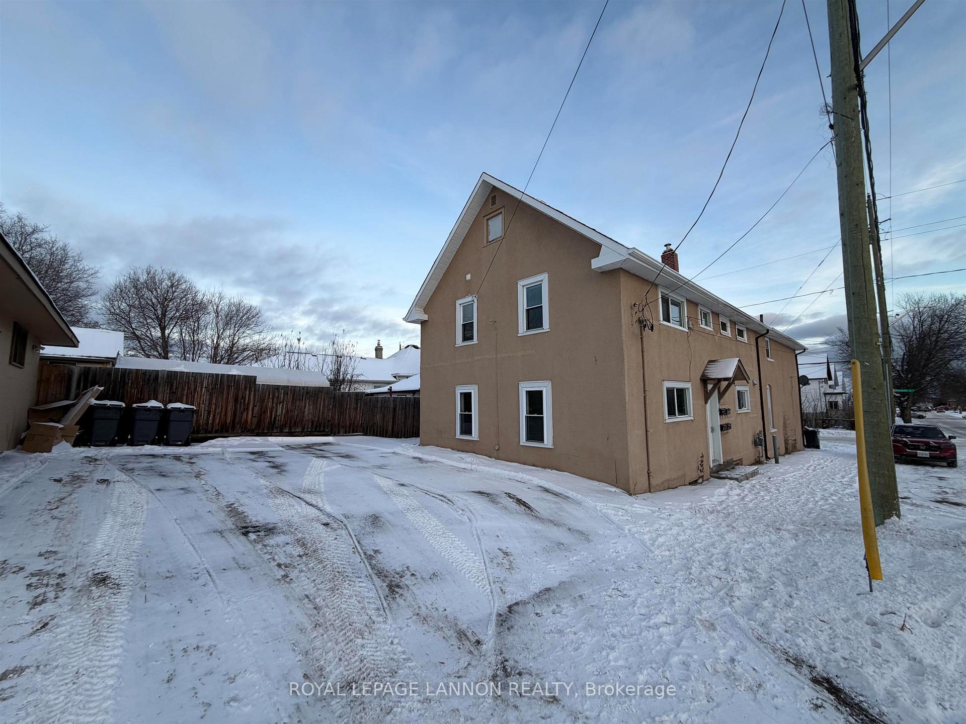 Photo 4 of 50 Ontario Street, Thunder Bay, Court / Cumberland — HOMEH