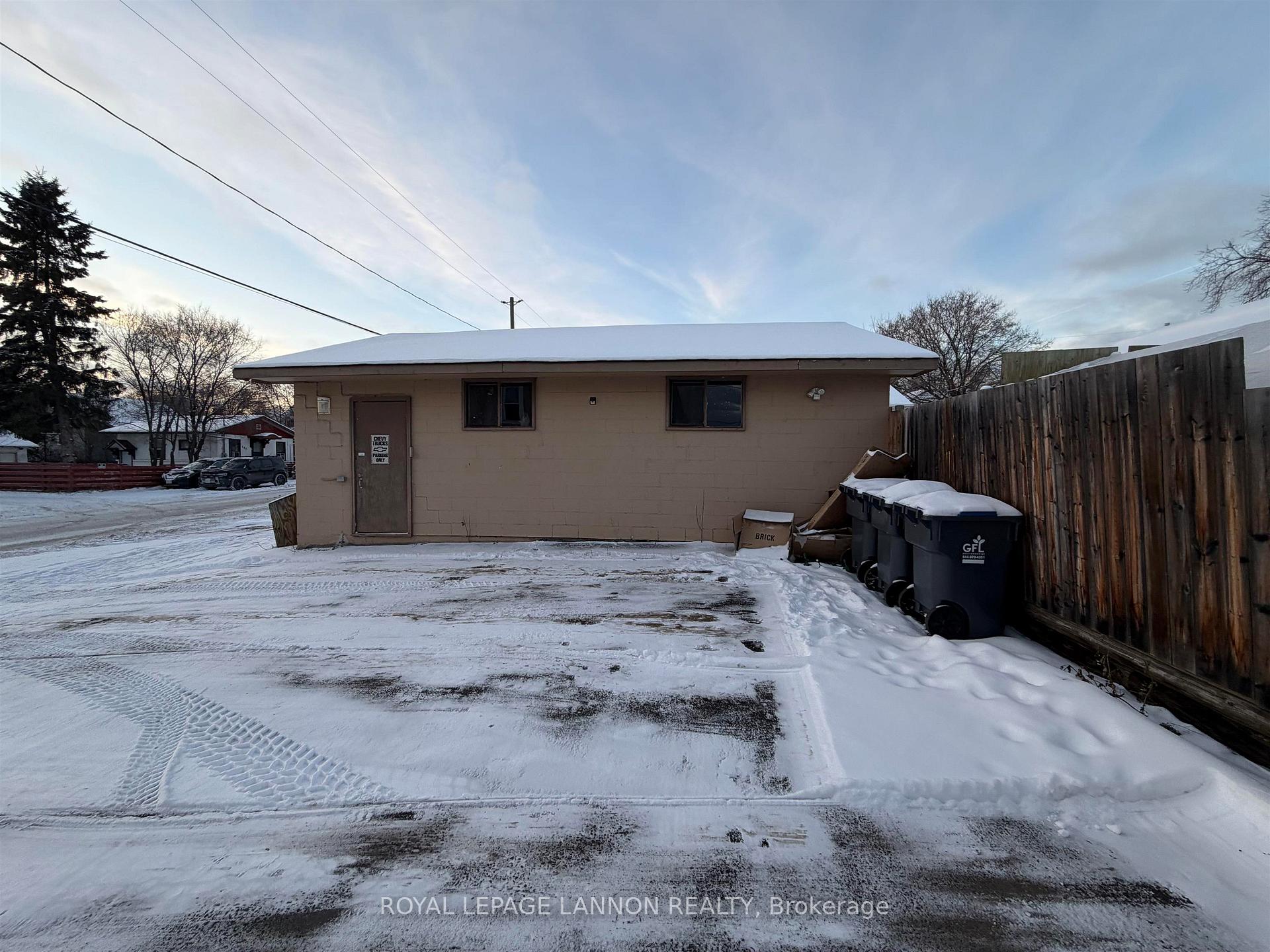 Photo 6 of 50 Ontario Street, Thunder Bay, Court / Cumberland — HOMEH