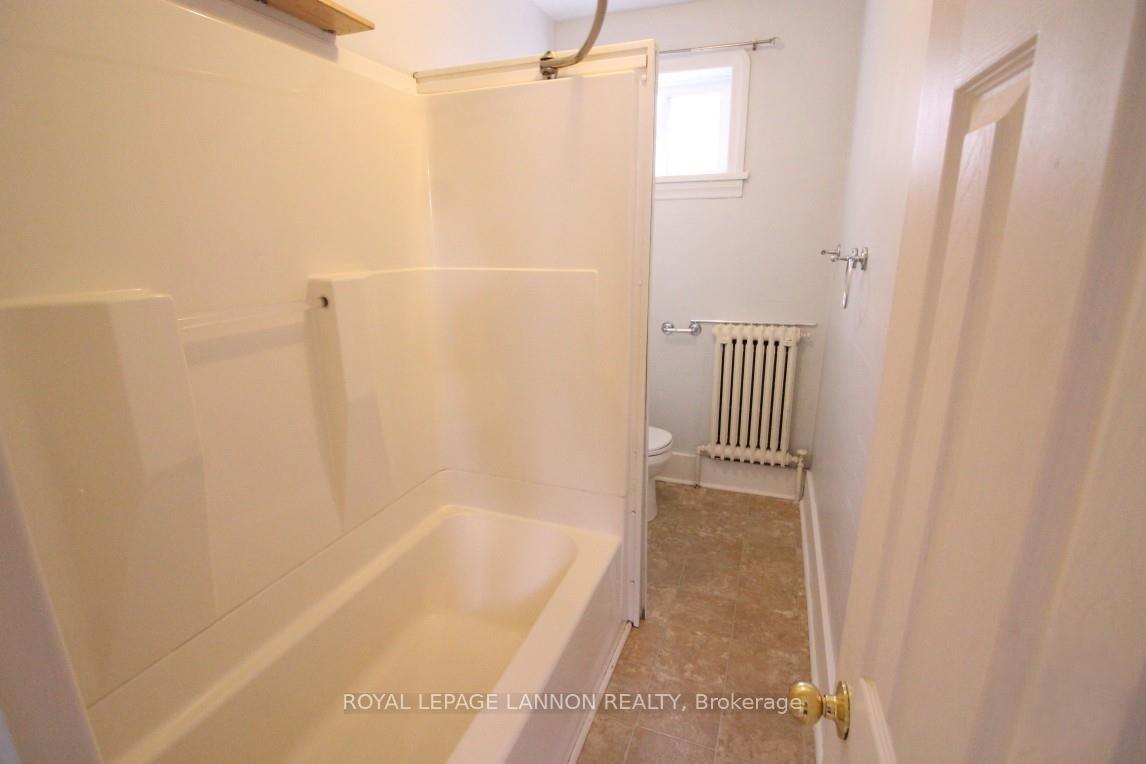 Photo 11 of 50 Ontario Street, Thunder Bay, Court / Cumberland — HOMEH