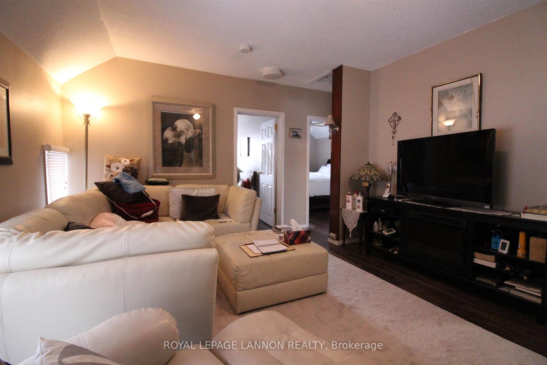 Photo 26 of 50 Ontario Street, Thunder Bay, Court / Cumberland — HOMEH