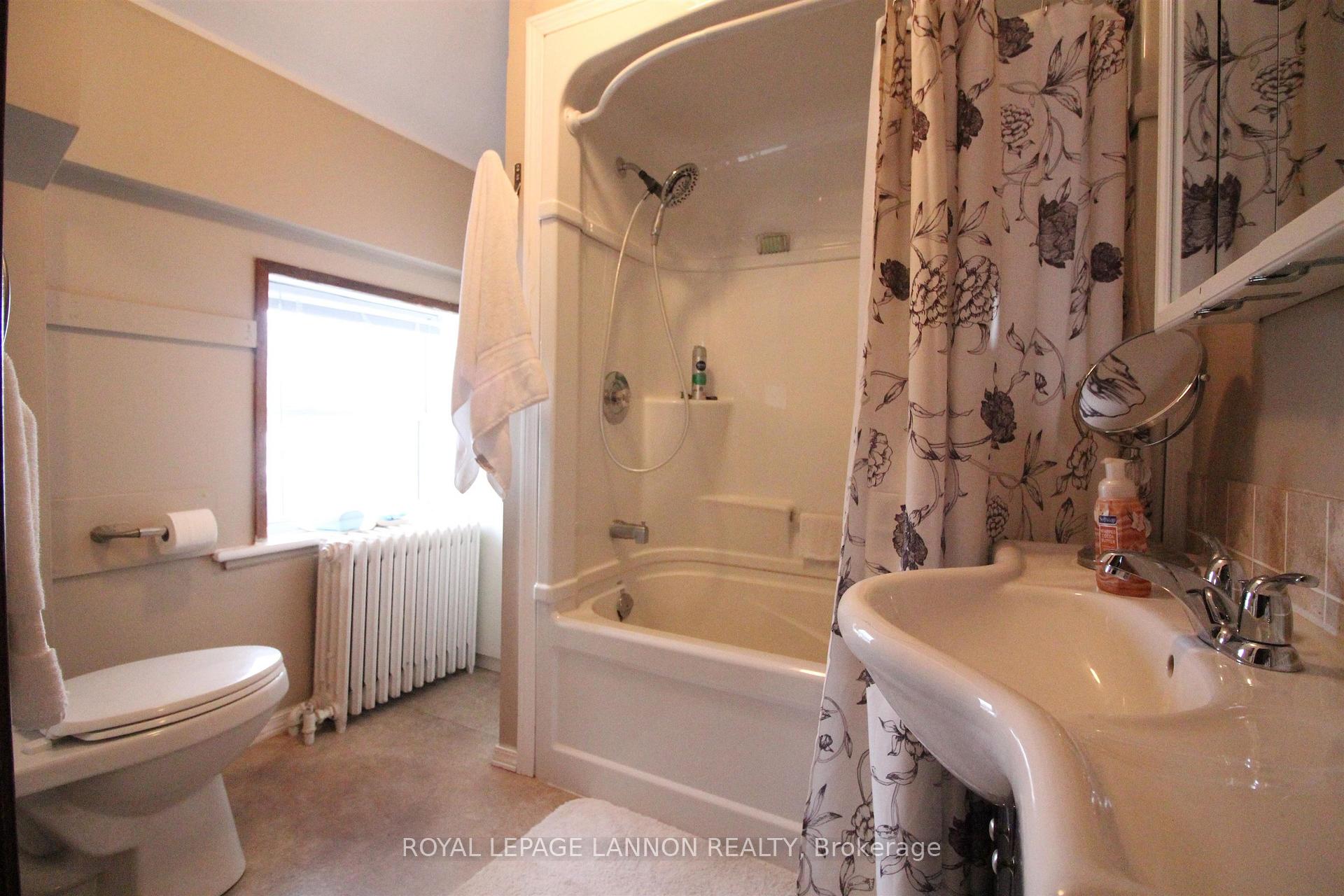 Photo 30 of 50 Ontario Street, Thunder Bay, Court / Cumberland — HOMEH