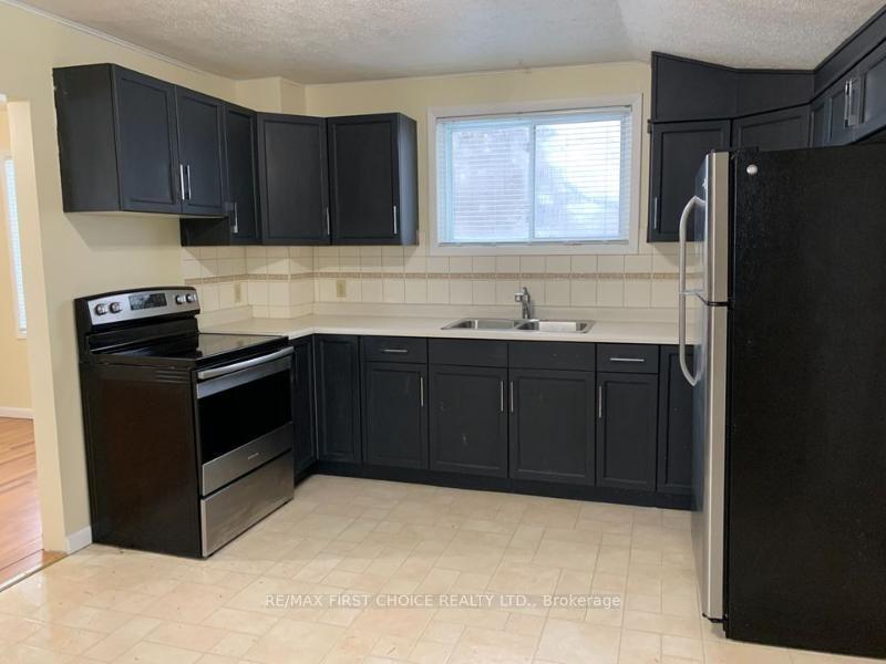 Photo 3 of 166 Secord Street, Thunder Bay, Court / Cumberland — HOMEH