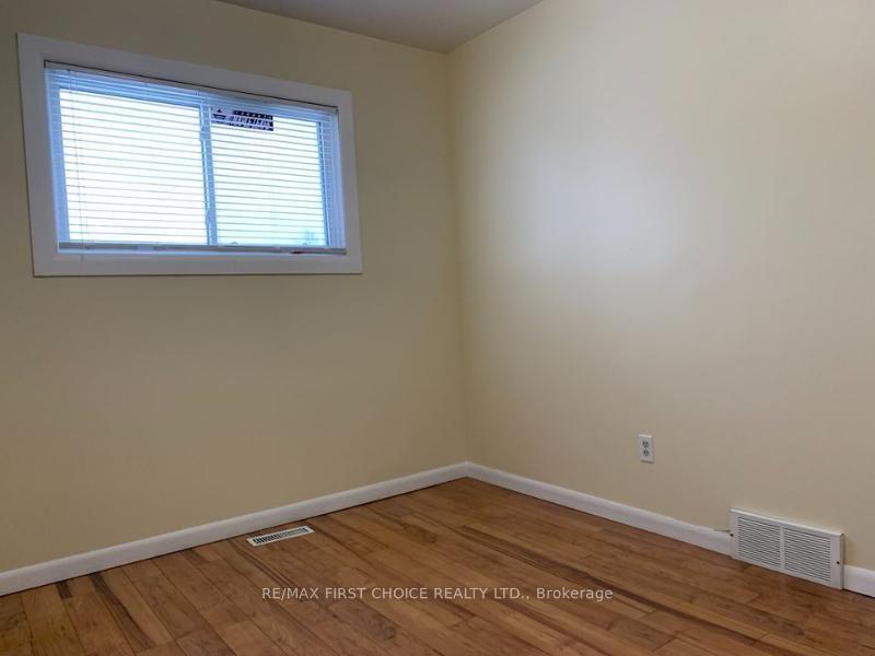 Photo 8 of 166 Secord Street, Thunder Bay, Court / Cumberland — HOMEH