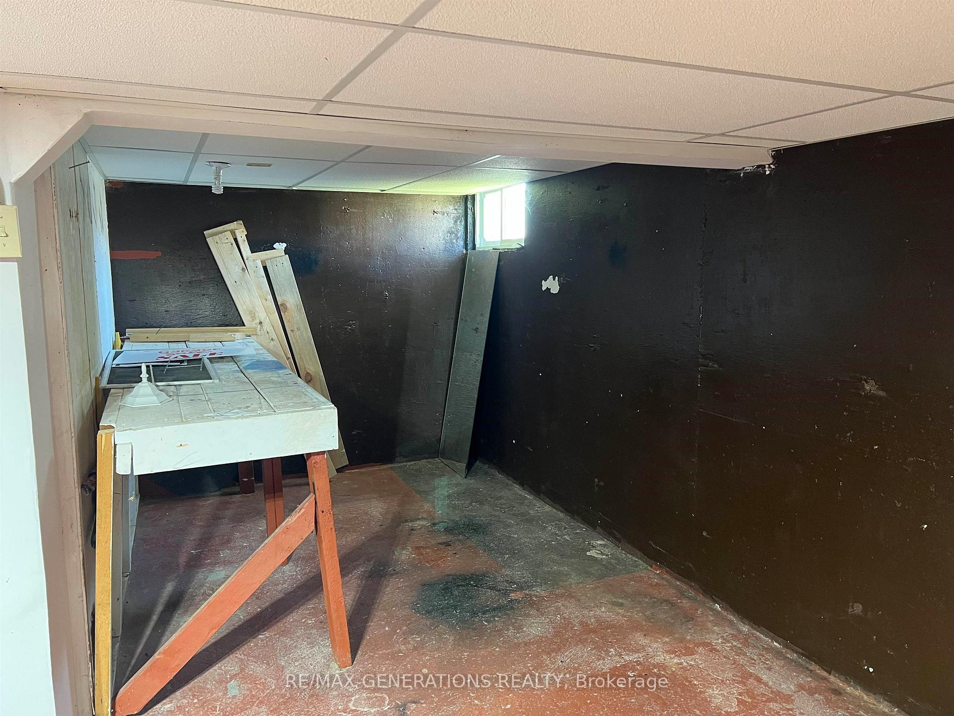 Photo 15 of 10 Howe Street, Marathon — HOMEH