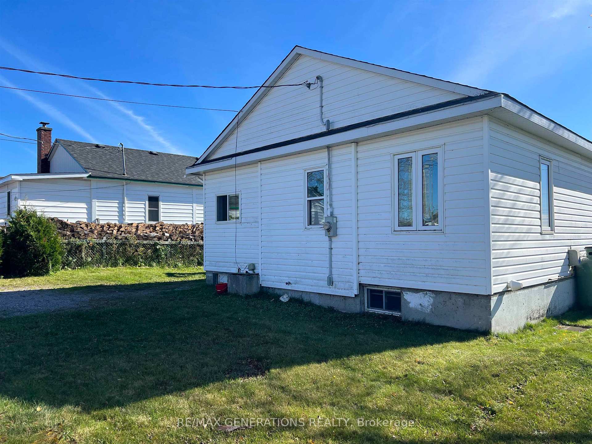 Photo 24 of 10 Howe Street, Marathon — HOMEH