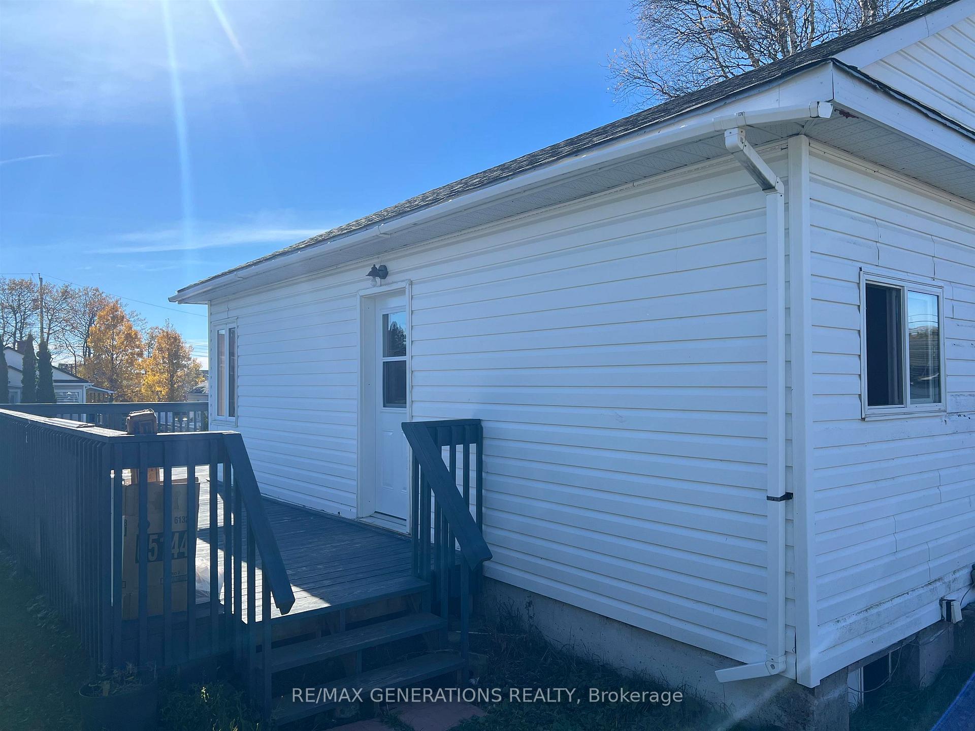 Photo 25 of 10 Howe Street, Marathon — HOMEH