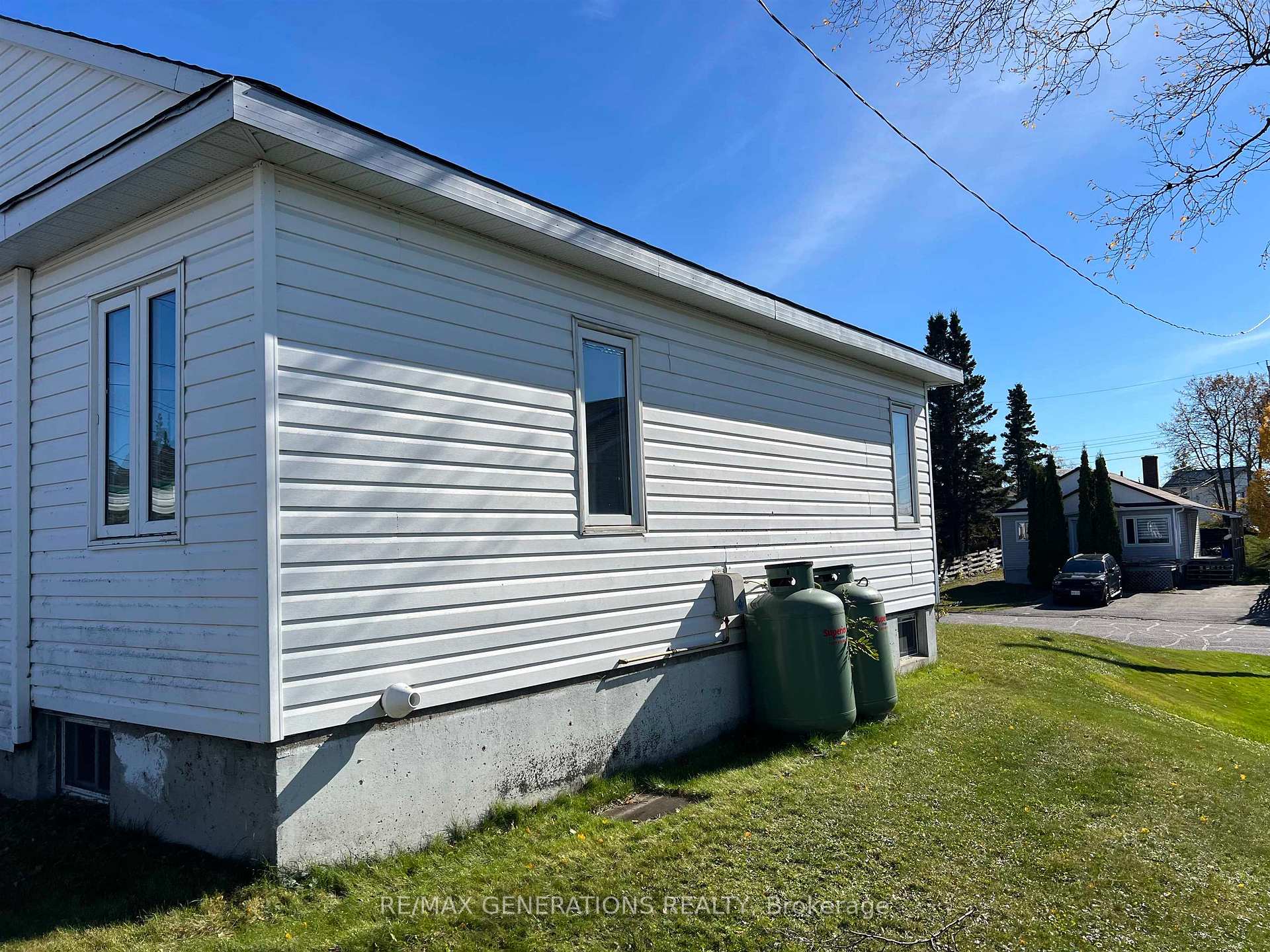 Photo 27 of 10 Howe Street, Marathon — HOMEH