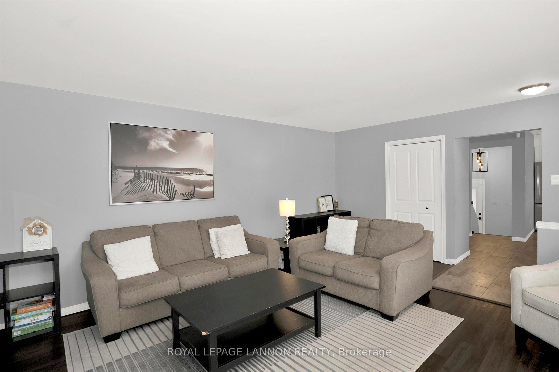 Photo 2 of 582 Dalhousie Drive, Thunder Bay, Northwood Park — HOMEH