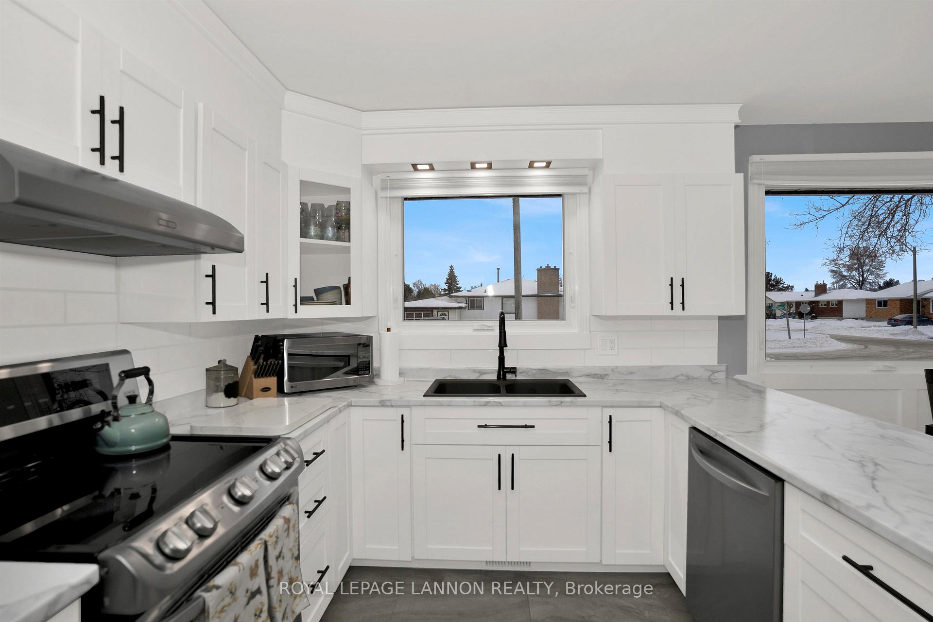 Photo 13 of 582 Dalhousie Drive, Thunder Bay, Northwood Park — HOMEH