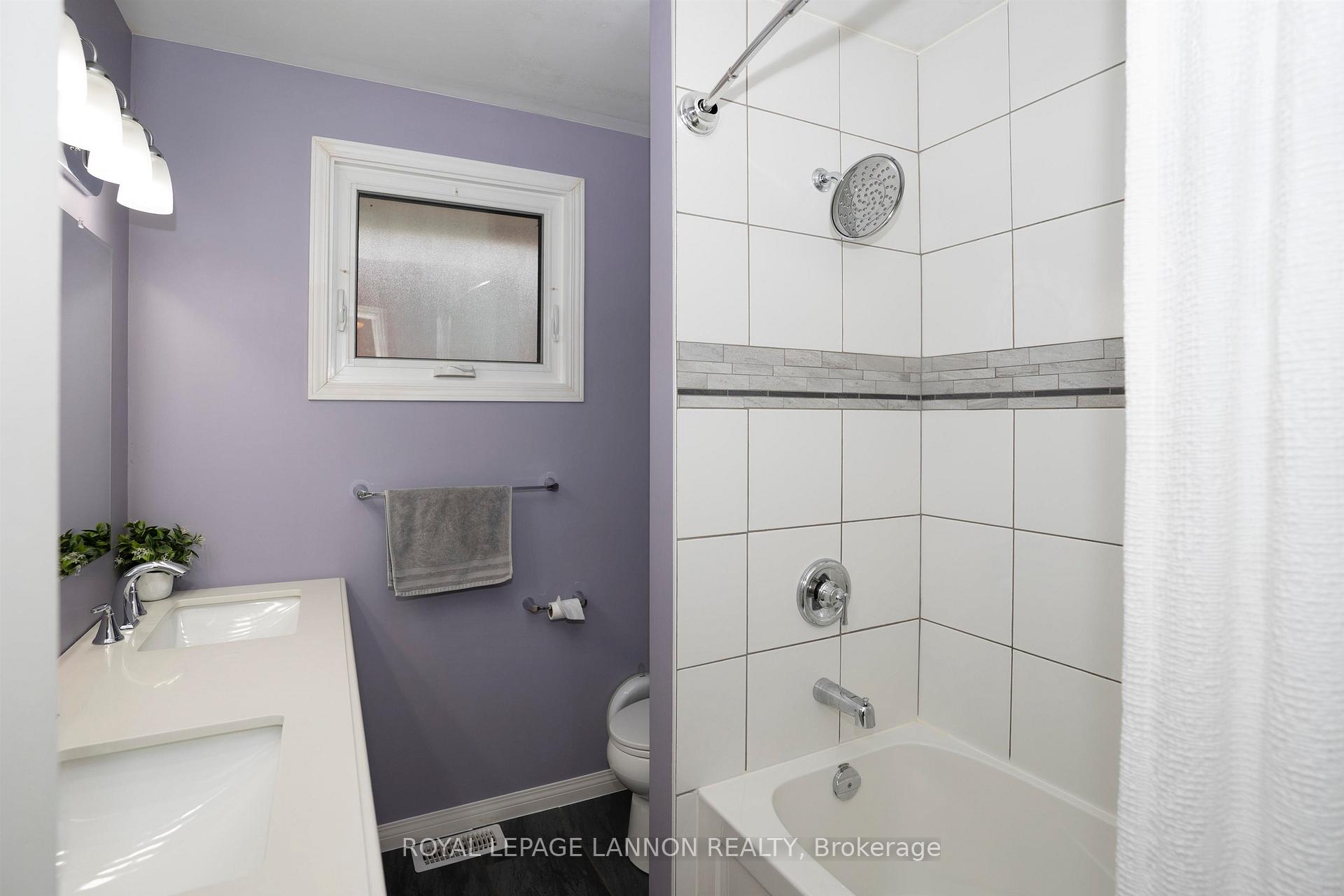 Photo 23 of 582 Dalhousie Drive, Thunder Bay, Northwood Park — HOMEH