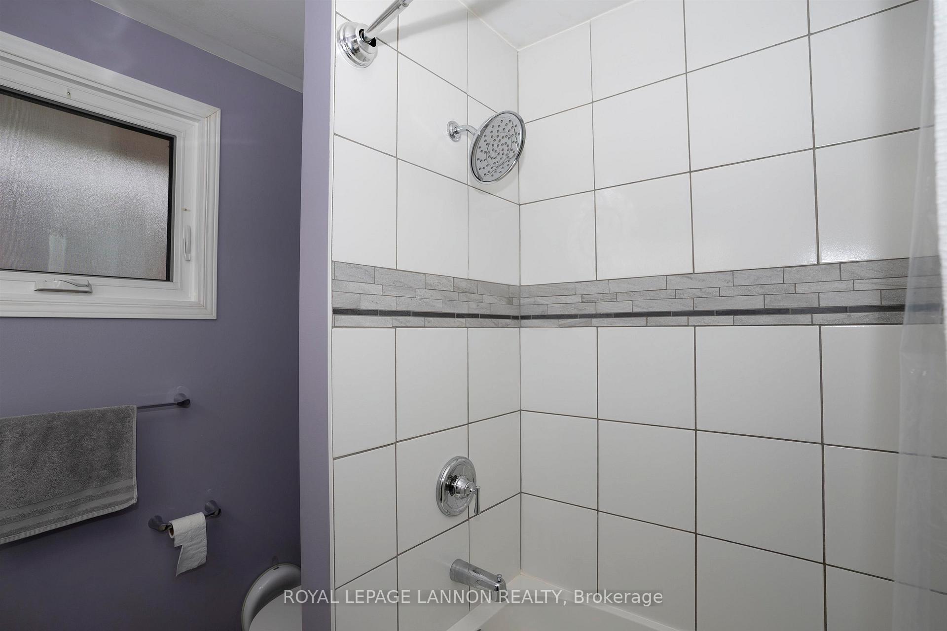 Photo 25 of 582 Dalhousie Drive, Thunder Bay, Northwood Park — HOMEH