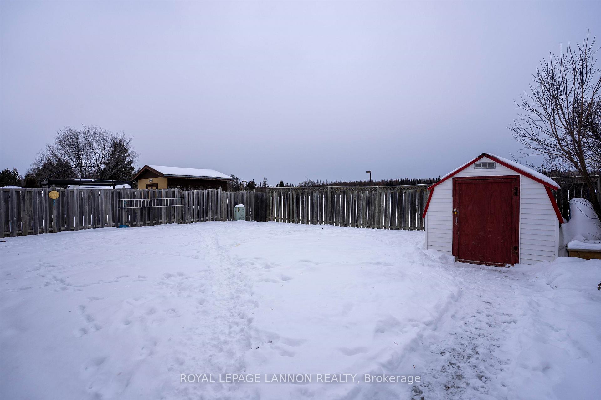 Photo 29 of 582 Dalhousie Drive, Thunder Bay, Northwood Park — HOMEH