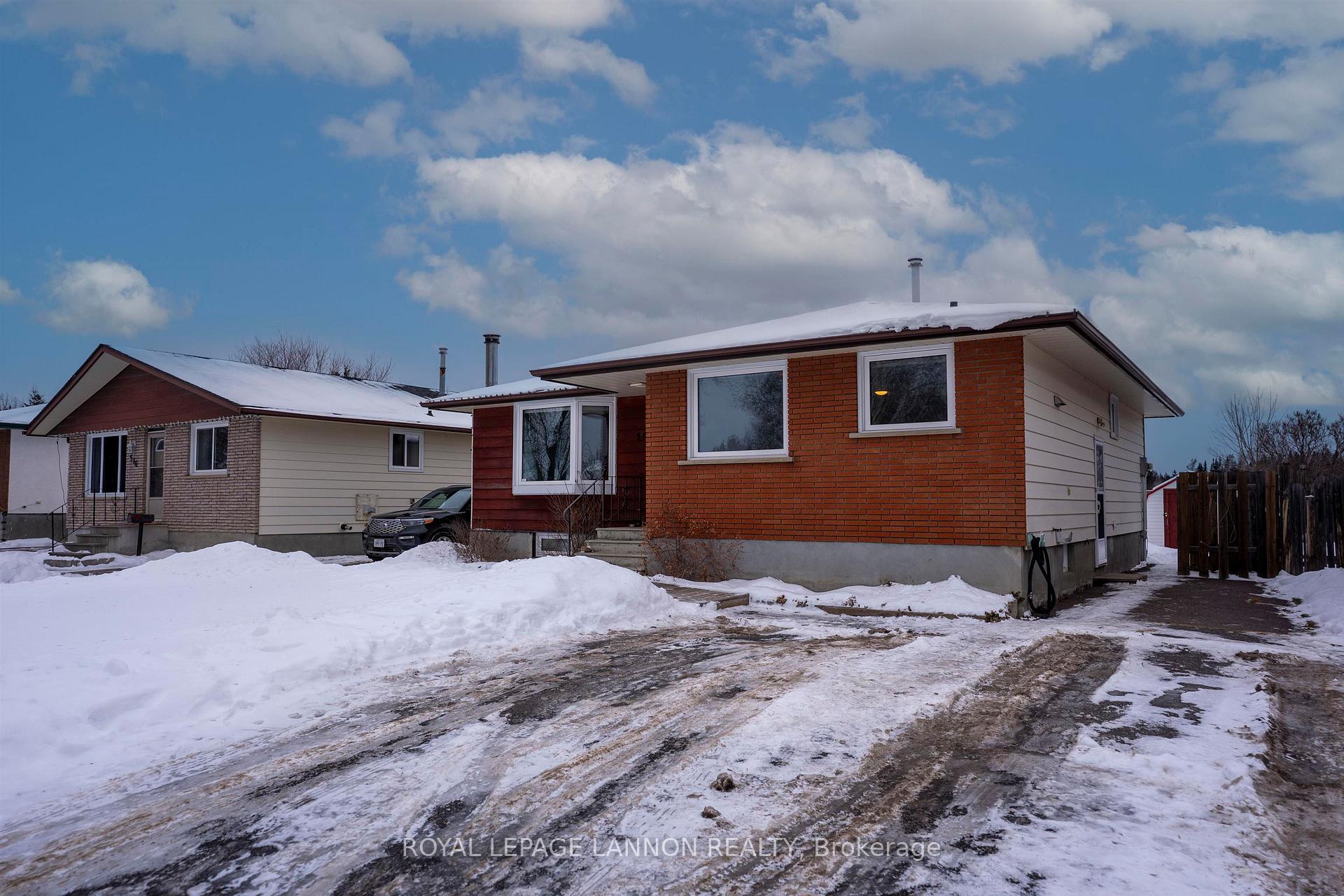 Photo 31 of 582 Dalhousie Drive, Thunder Bay, Northwood Park — HOMEH