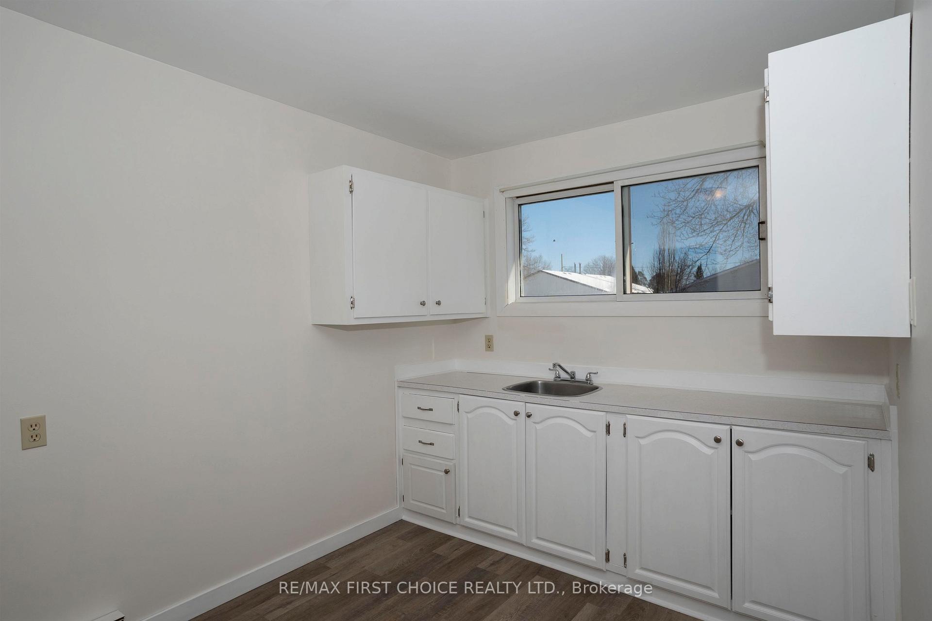 Photo 6 of 137 Huron Crescent, Thunder Bay, Shuniah — HOMEH