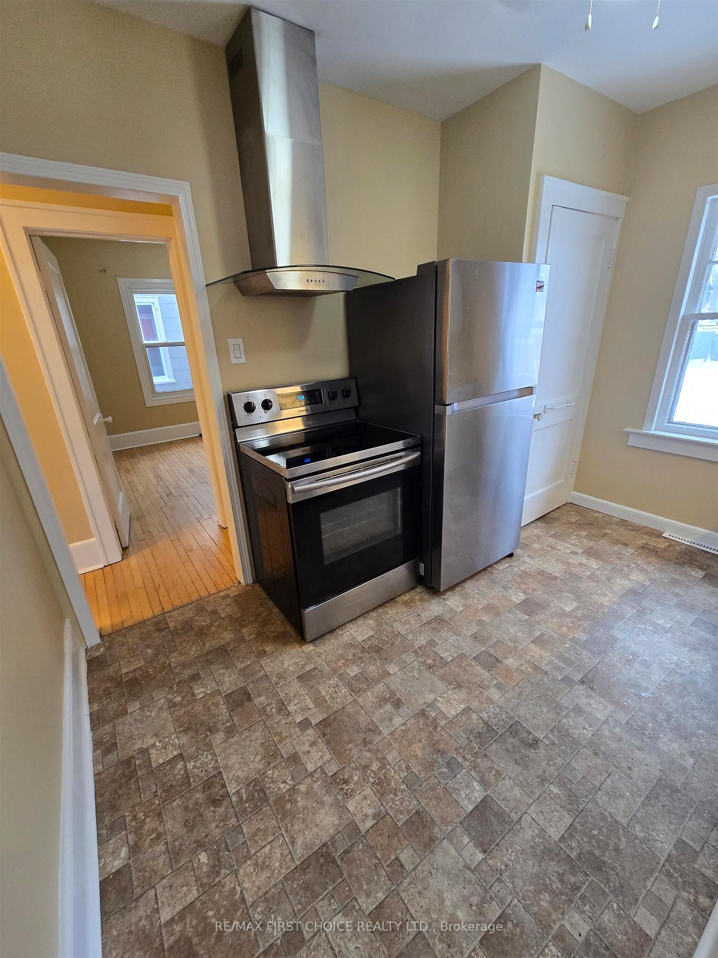 Photo 20 of 439 Syndicate Avenue N, Thunder Bay, McKeller Park — HOMEH