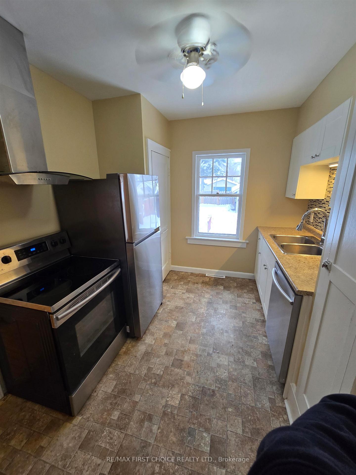 Photo 22 of 439 Syndicate Avenue N, Thunder Bay, McKeller Park — HOMEH