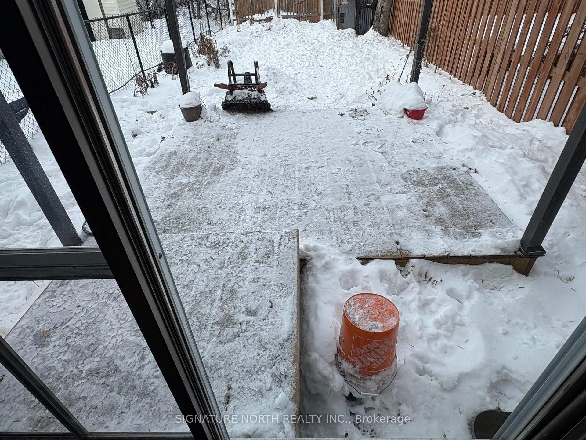 Photo 10 of 376 Wentworth Crescent, Thunder Bay, County Park — HOMEH