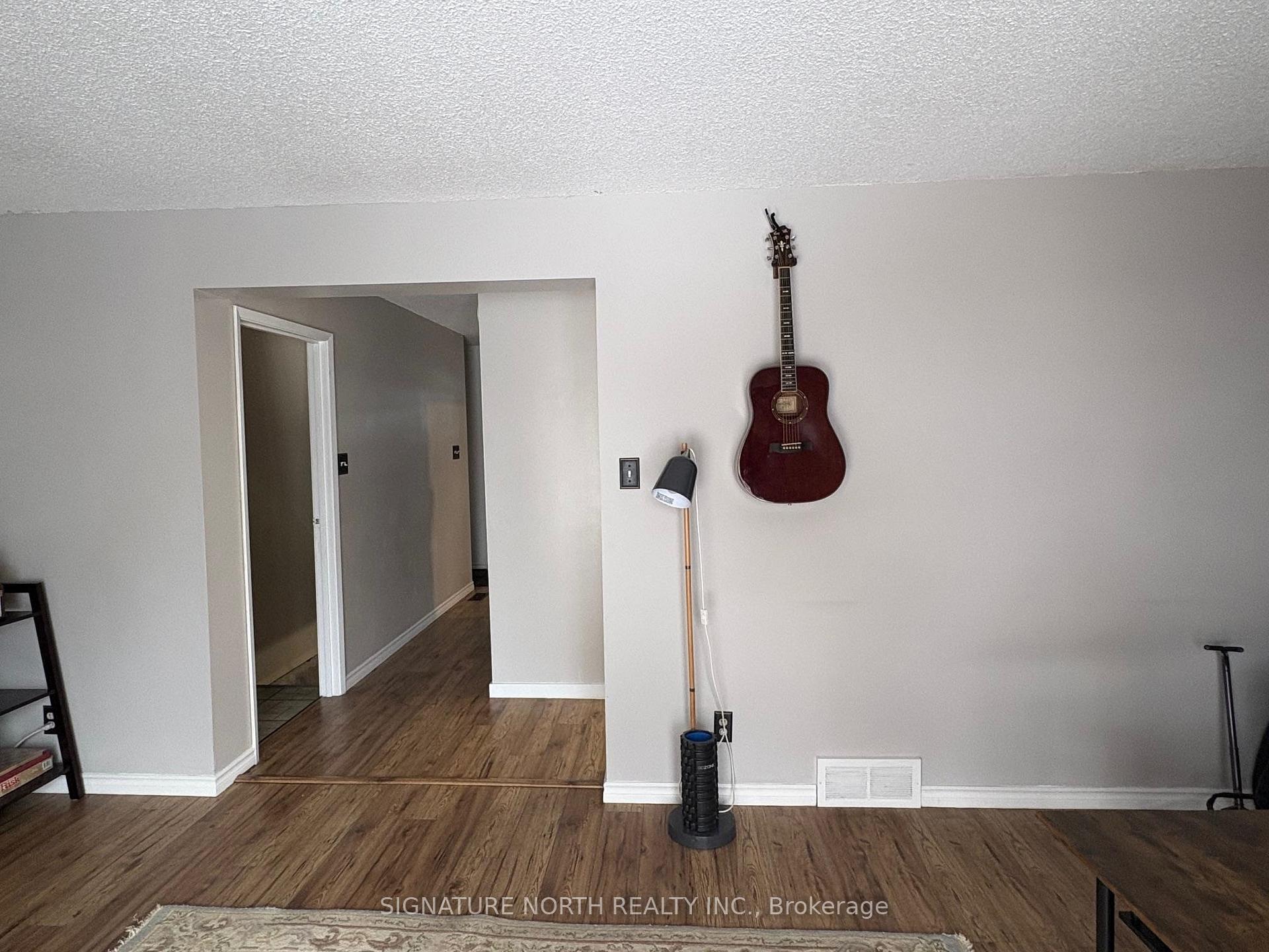 Photo 11 of 376 Wentworth Crescent, Thunder Bay, County Park — HOMEH