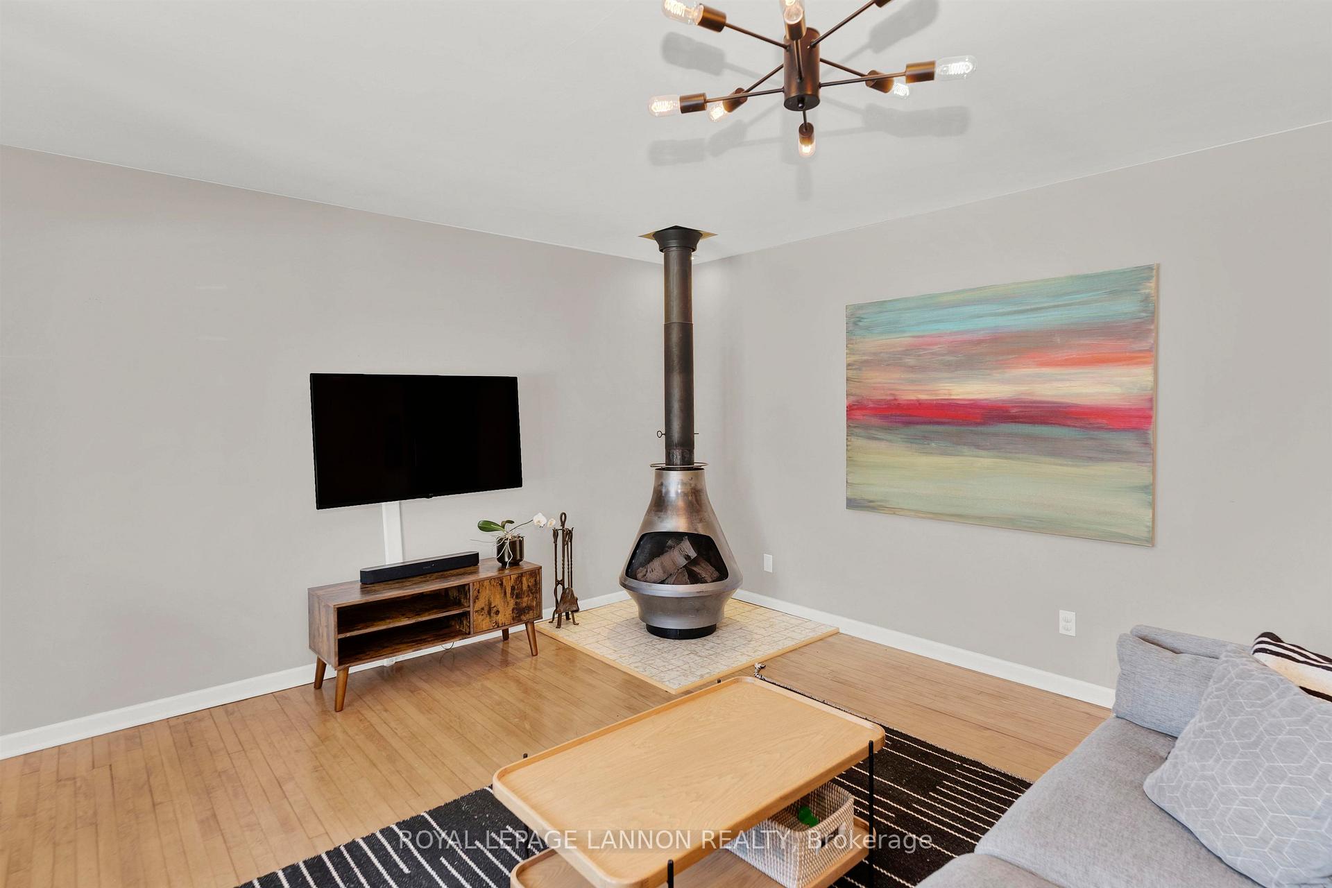Photo 5 of 76 Hill Street, Thunder Bay, Mariday Heights — HOMEH