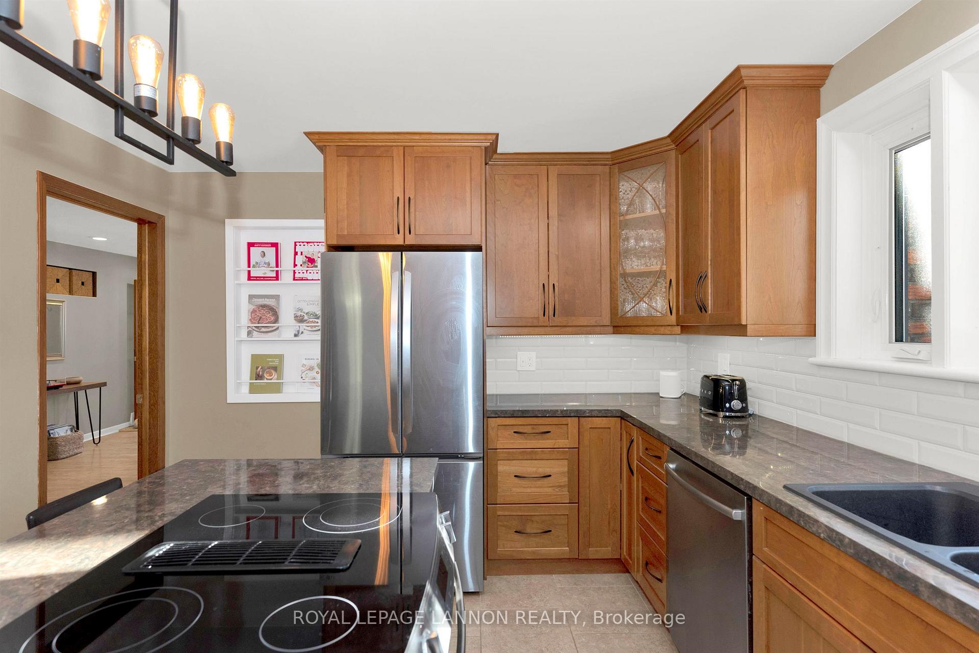 Photo 12 of 76 Hill Street, Thunder Bay, Mariday Heights — HOMEH