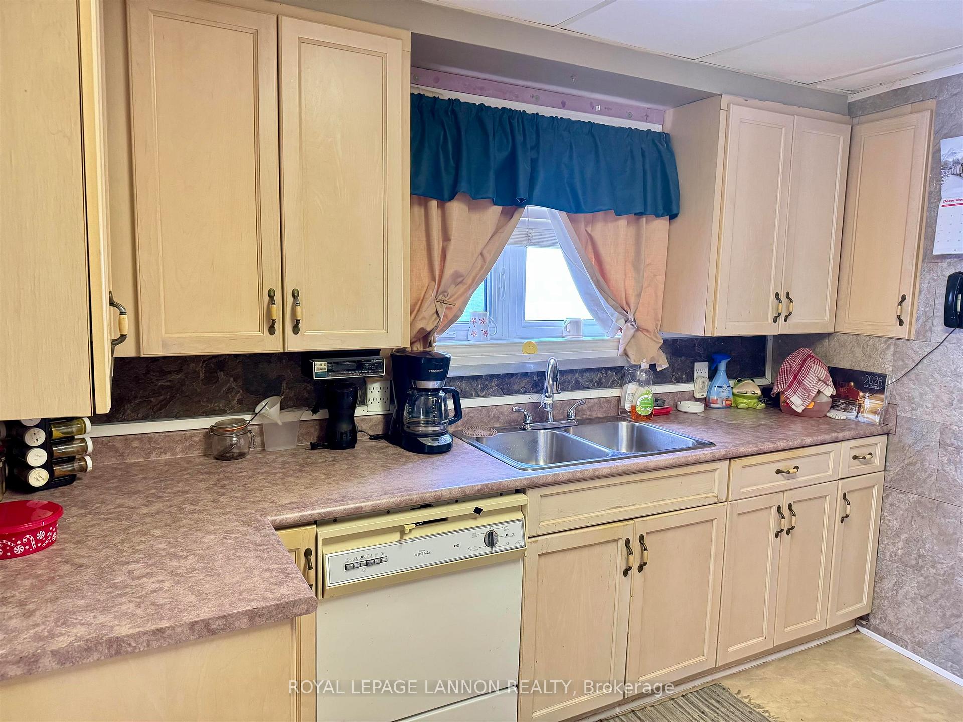Photo 4 of 282 Ray Boulevard, Thunder Bay, West End — HOMEH