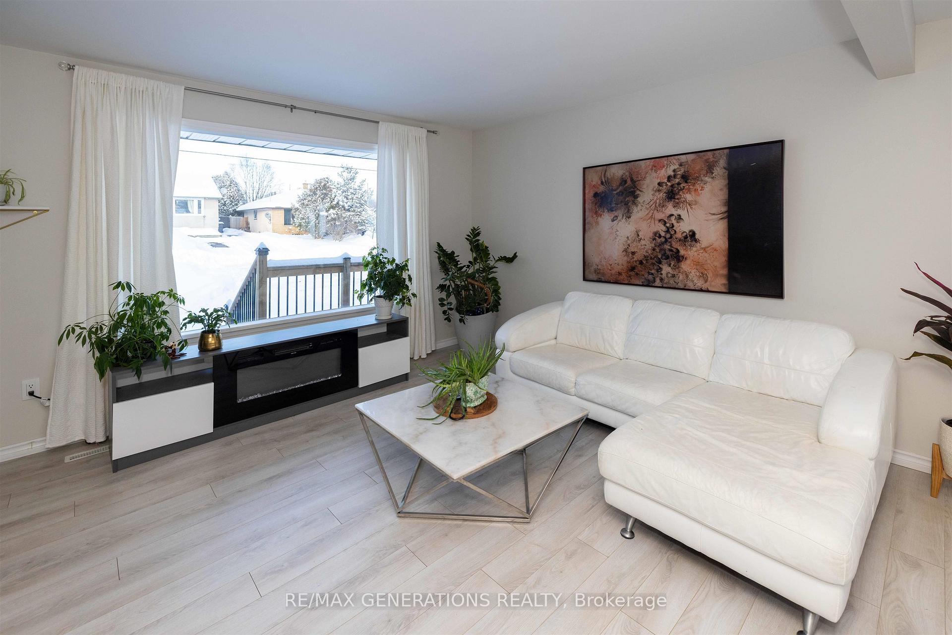 Photo 7 of 587 Faircrest Street, Thunder Bay, West End — HOMEH