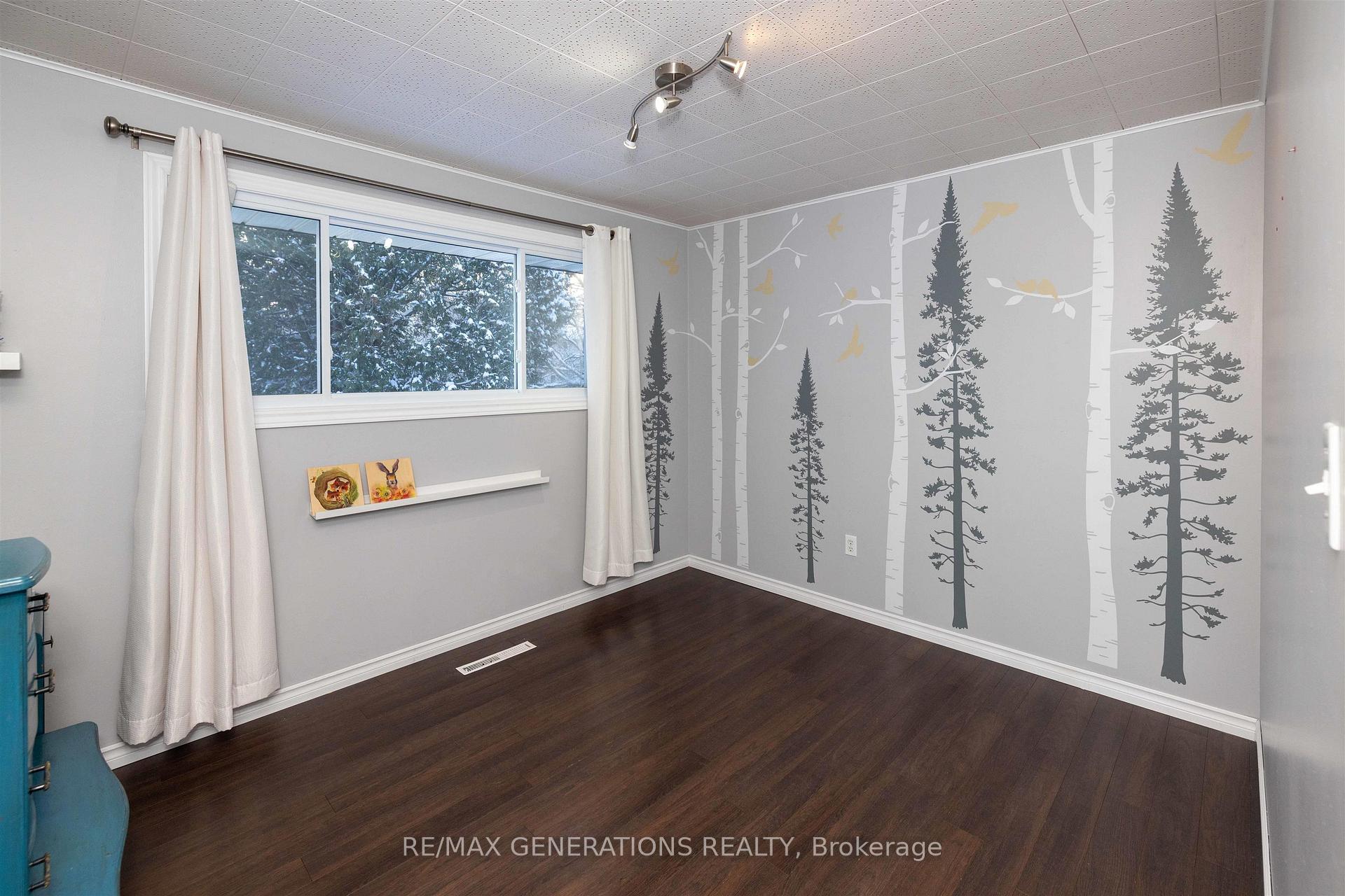 Photo 16 of 587 Faircrest Street, Thunder Bay, West End — HOMEH