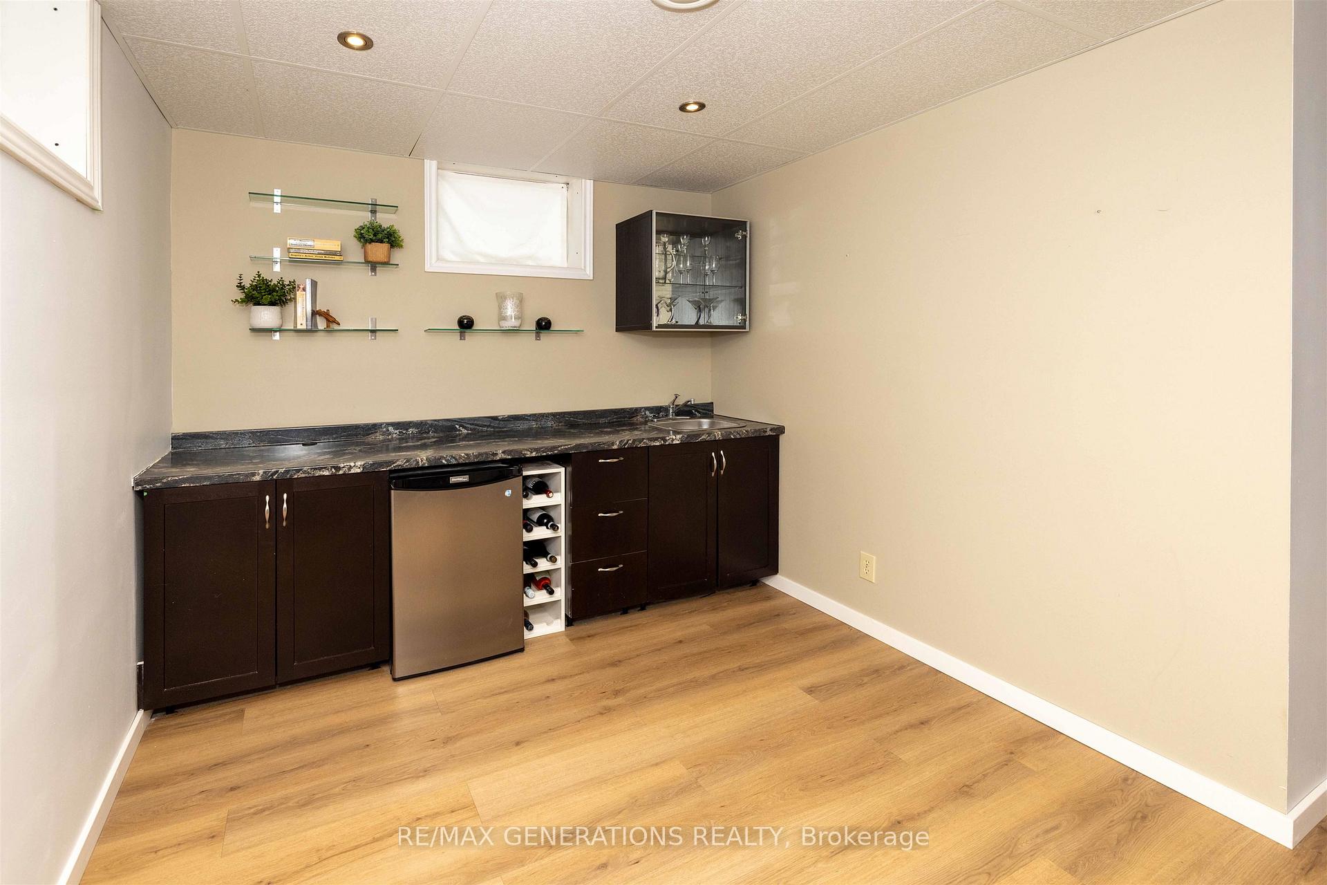 Photo 19 of 587 Faircrest Street, Thunder Bay, West End — HOMEH