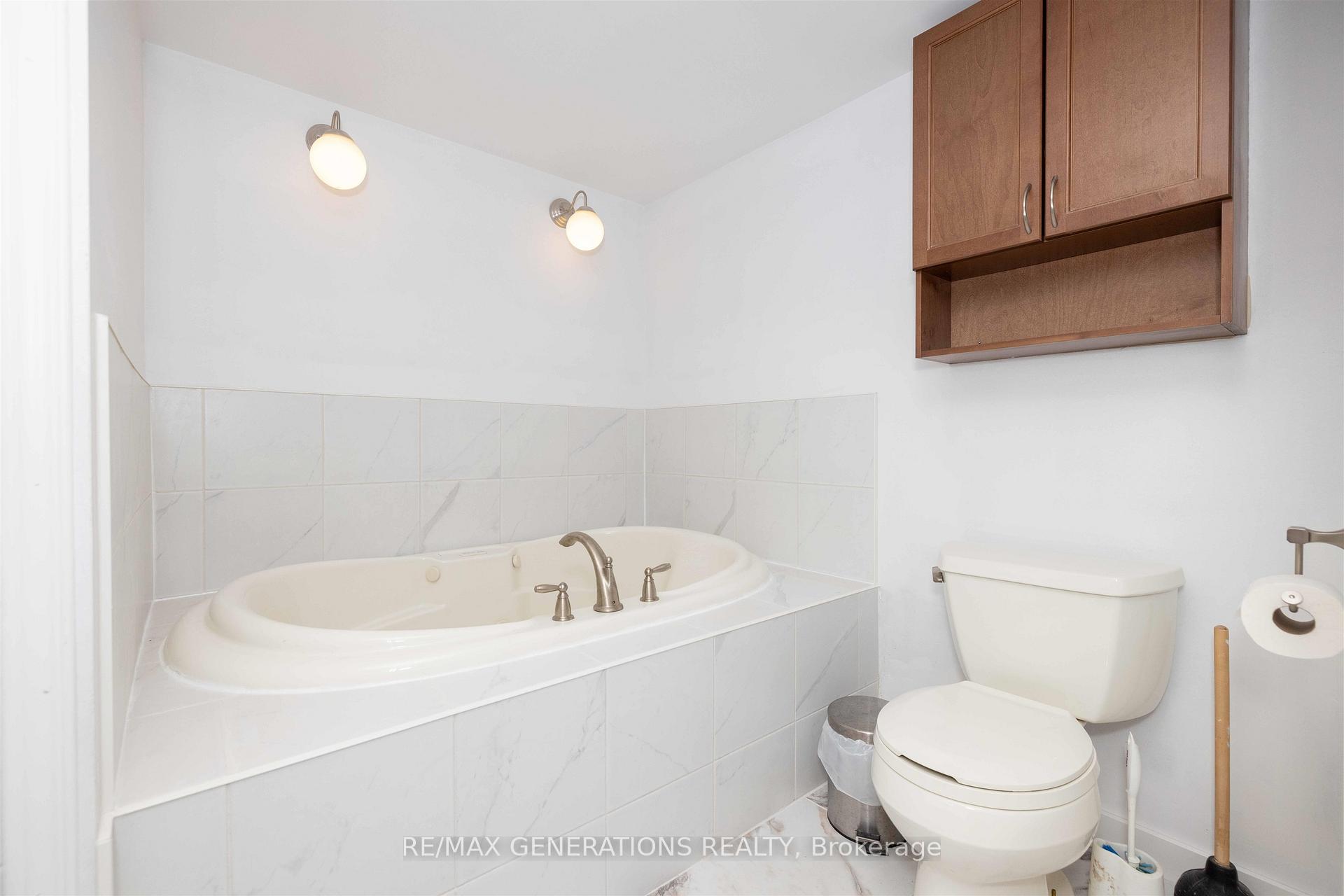 Photo 21 of 587 Faircrest Street, Thunder Bay, West End — HOMEH