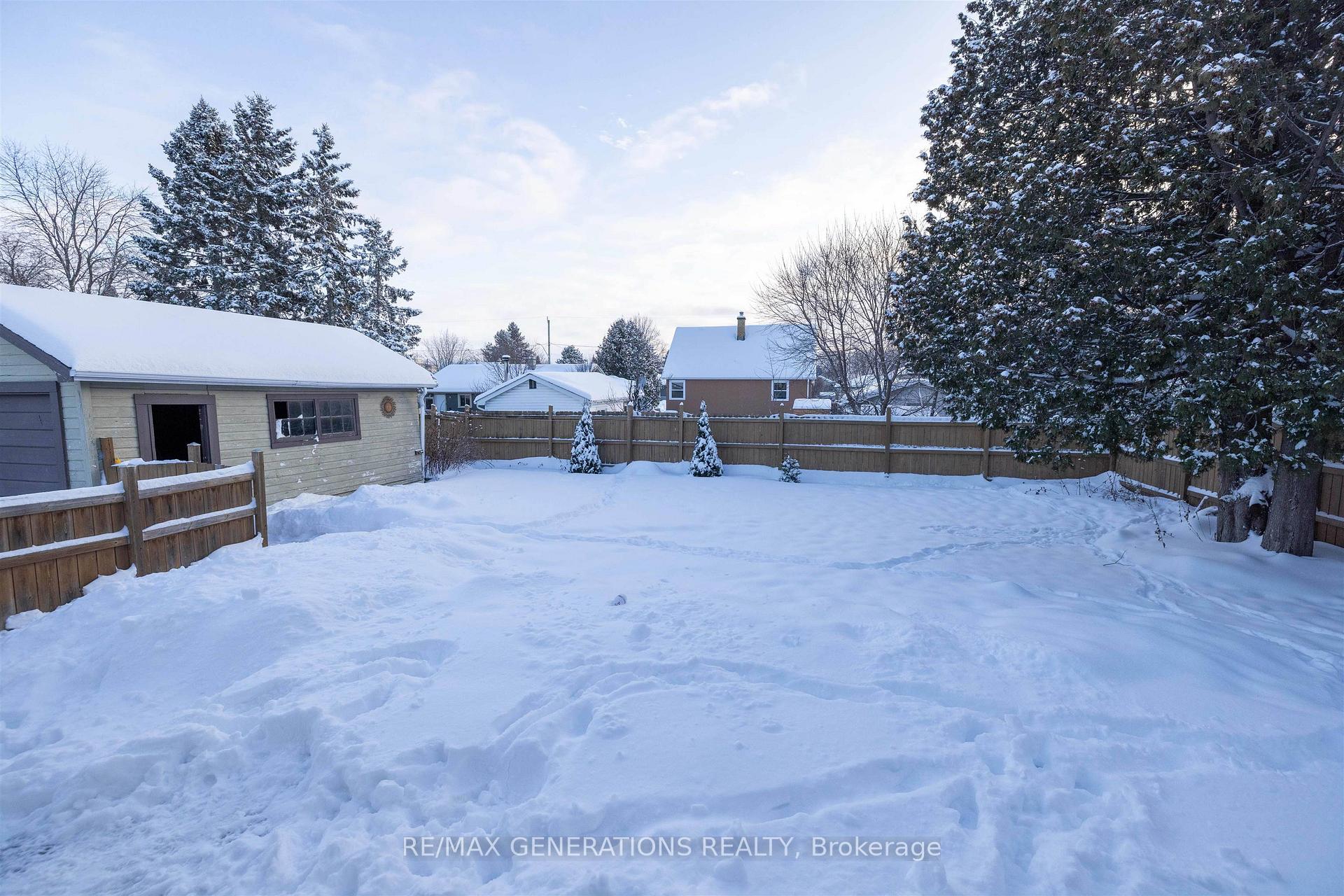 Photo 25 of 587 Faircrest Street, Thunder Bay, West End — HOMEH