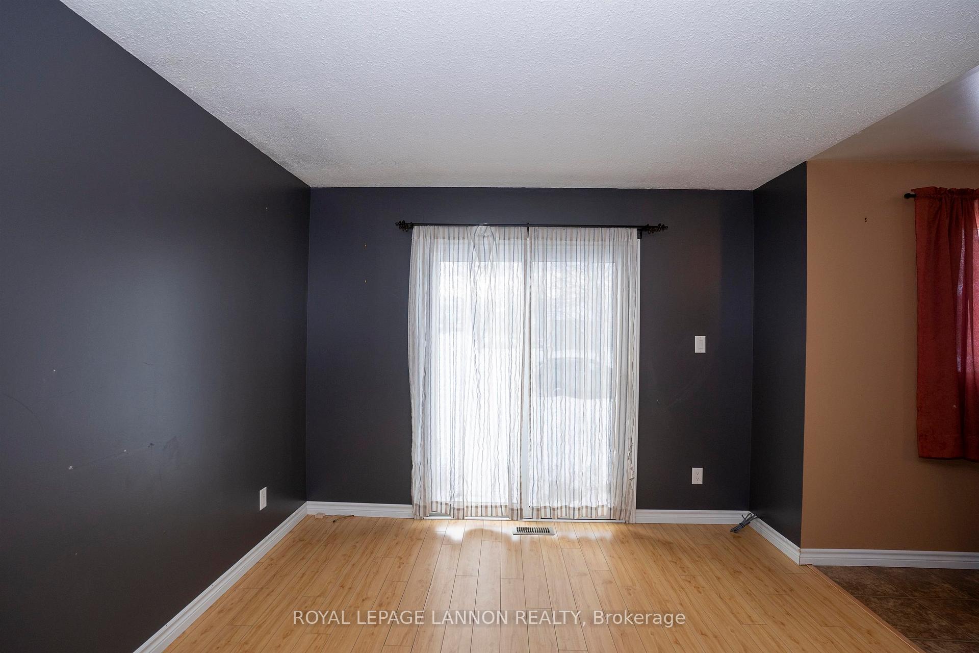 Photo 4 of 487 Simon Fraser Drive, Thunder Bay, Northwood Park — HOMEH