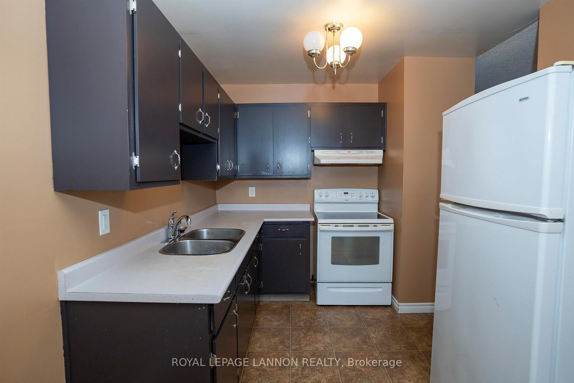 Photo 7 of 487 Simon Fraser Drive, Thunder Bay, Northwood Park — HOMEH