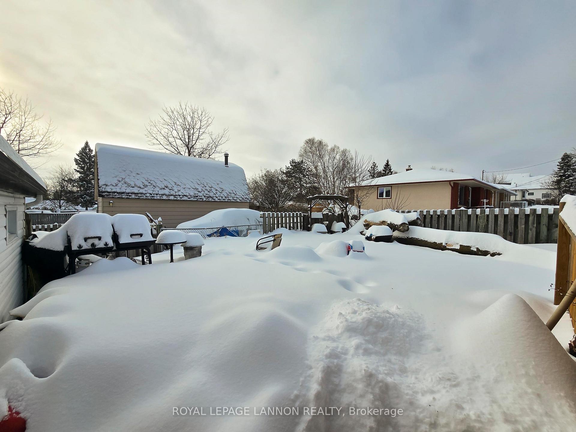 Photo 3 of 387 Conmee Street, Thunder Bay, Shuniah — HOMEH