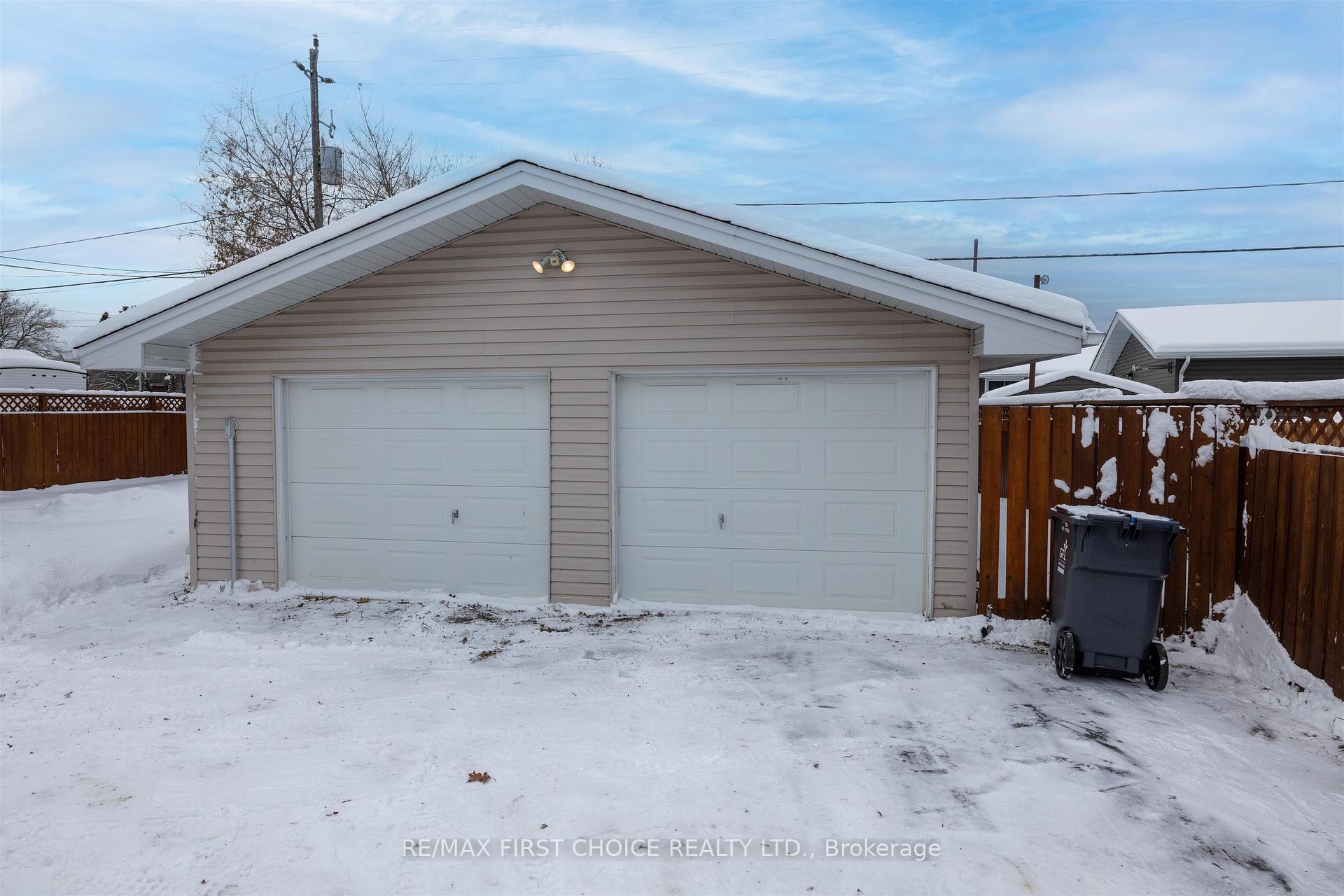 Photo 27 of 423 Westbury Crescent, Thunder Bay, Northwood Park — HOMEH