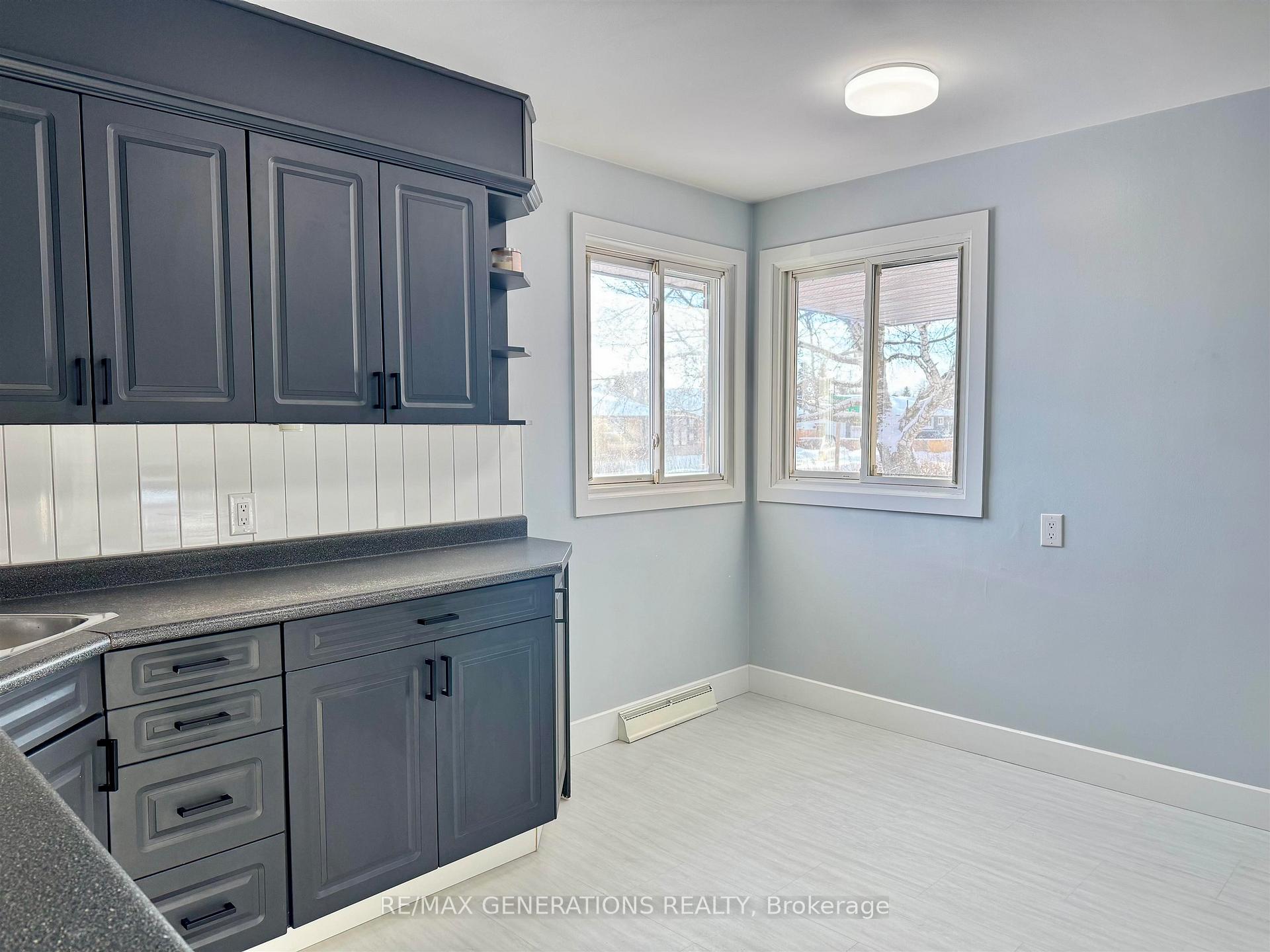 Photo 6 of 100 Robinson Drive, Thunder Bay, Grandview — HOMEH