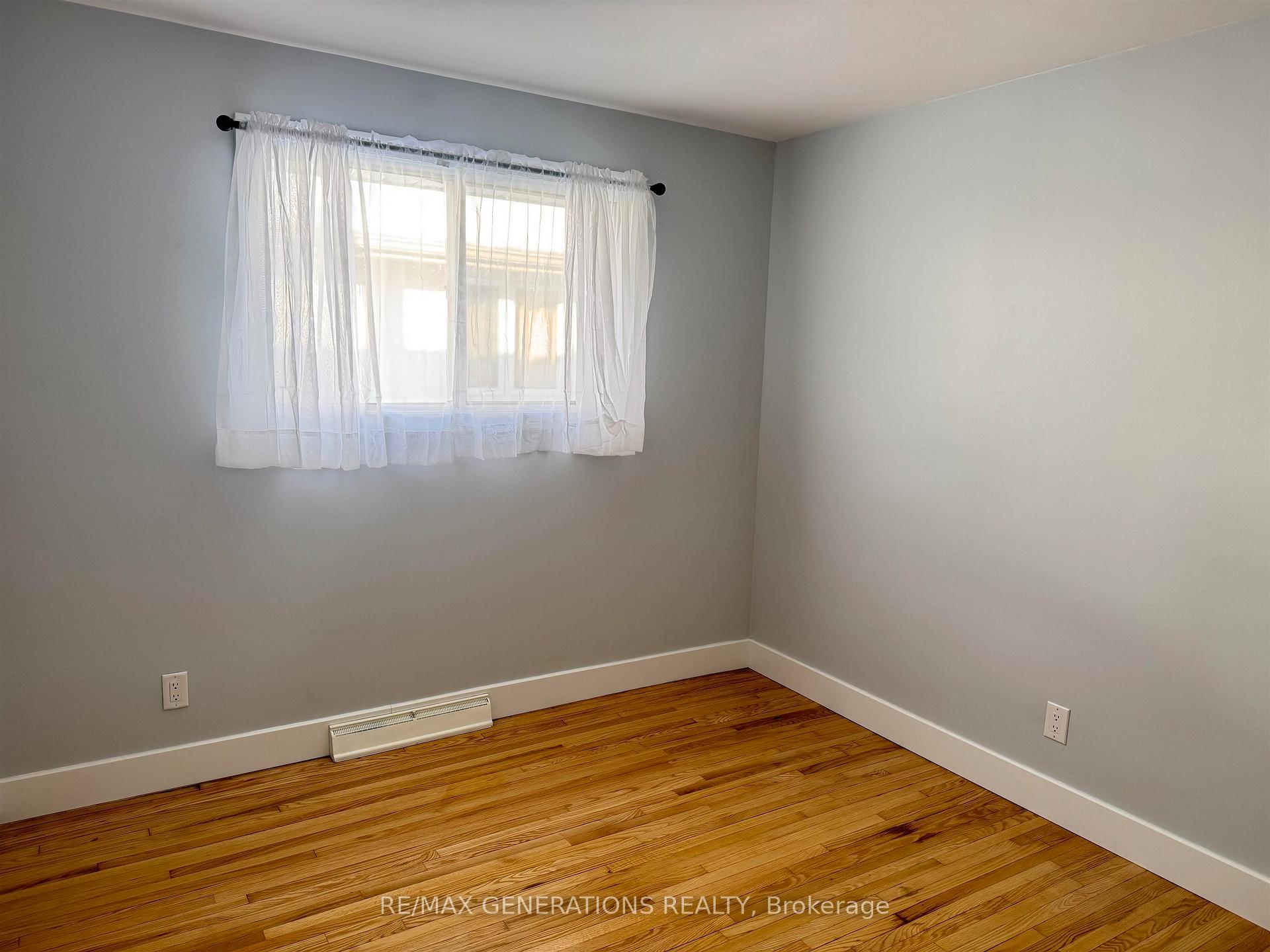 Photo 21 of 100 Robinson Drive, Thunder Bay, Grandview — HOMEH
