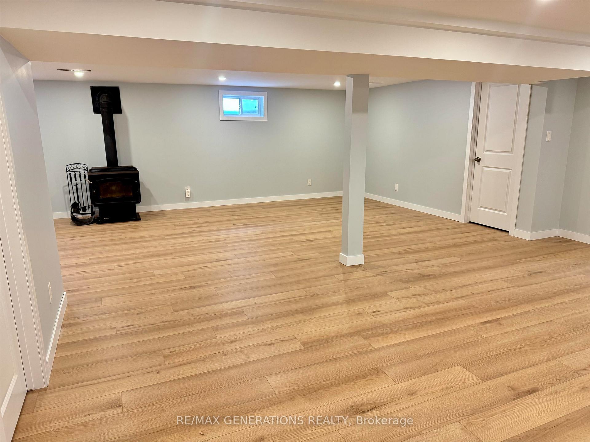 Photo 26 of 100 Robinson Drive, Thunder Bay, Grandview — HOMEH