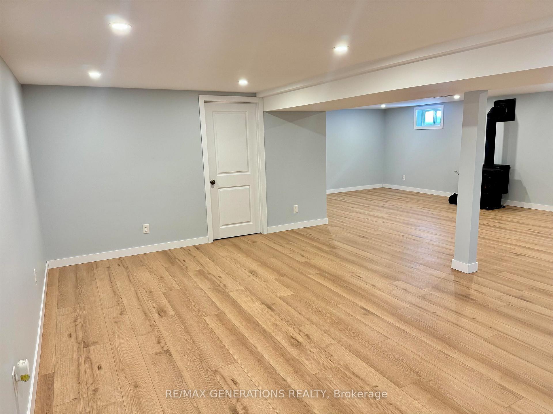 Photo 27 of 100 Robinson Drive, Thunder Bay, Grandview — HOMEH